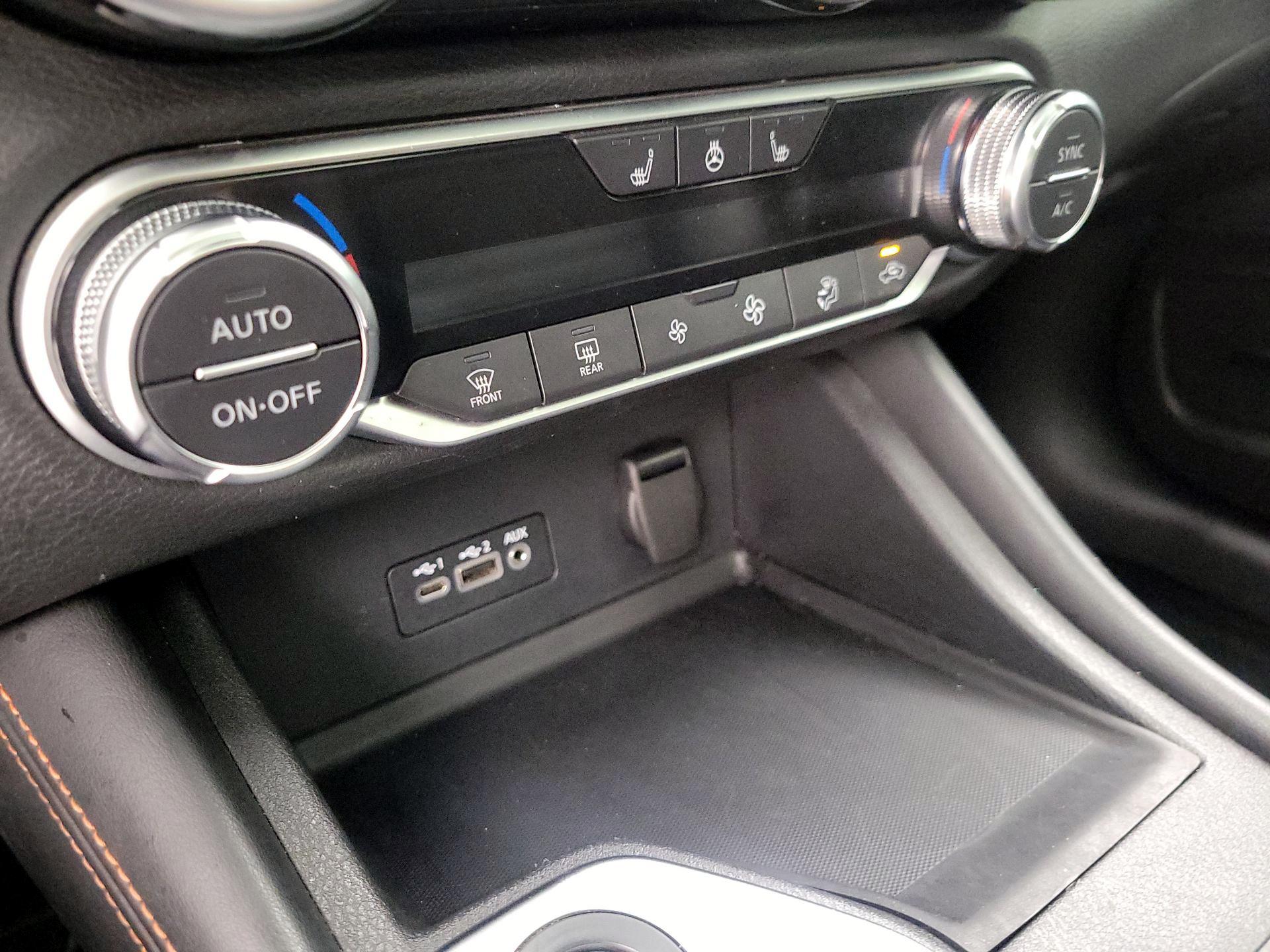 Thumbnail: 2022 Nissan Sentra - 16