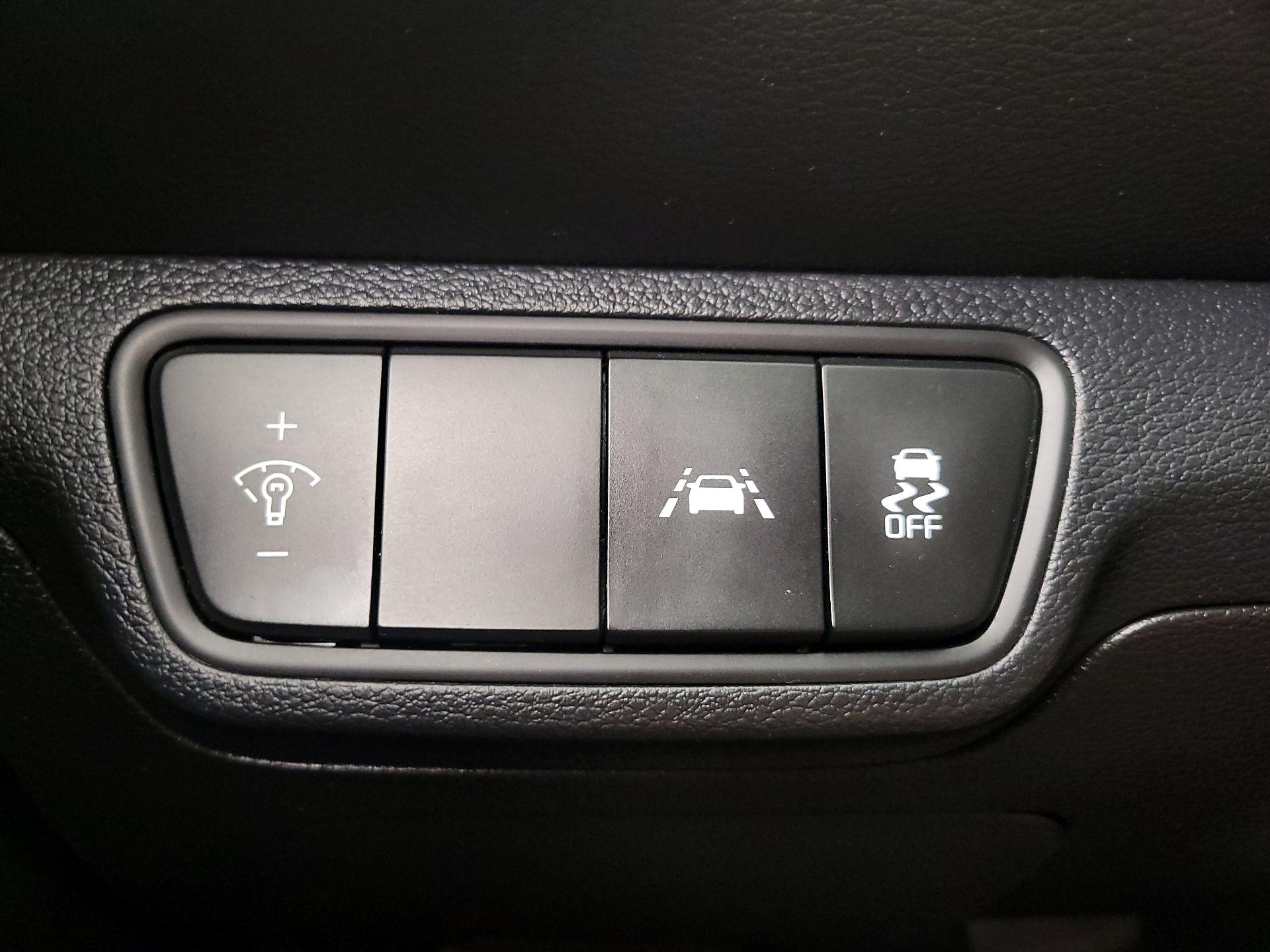 Thumbnail: 2021 Kia Forte - 13