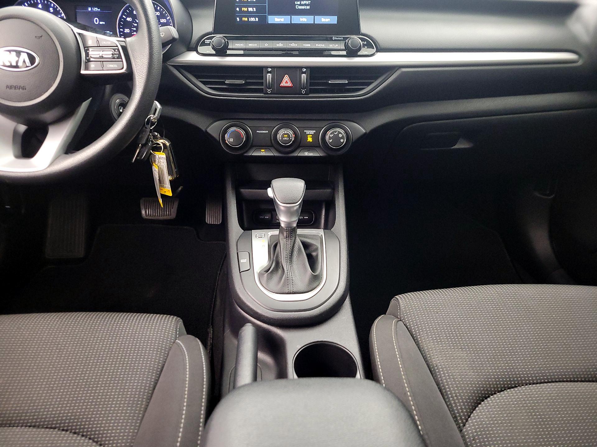 Thumbnail: 2021 Kia Forte - 17