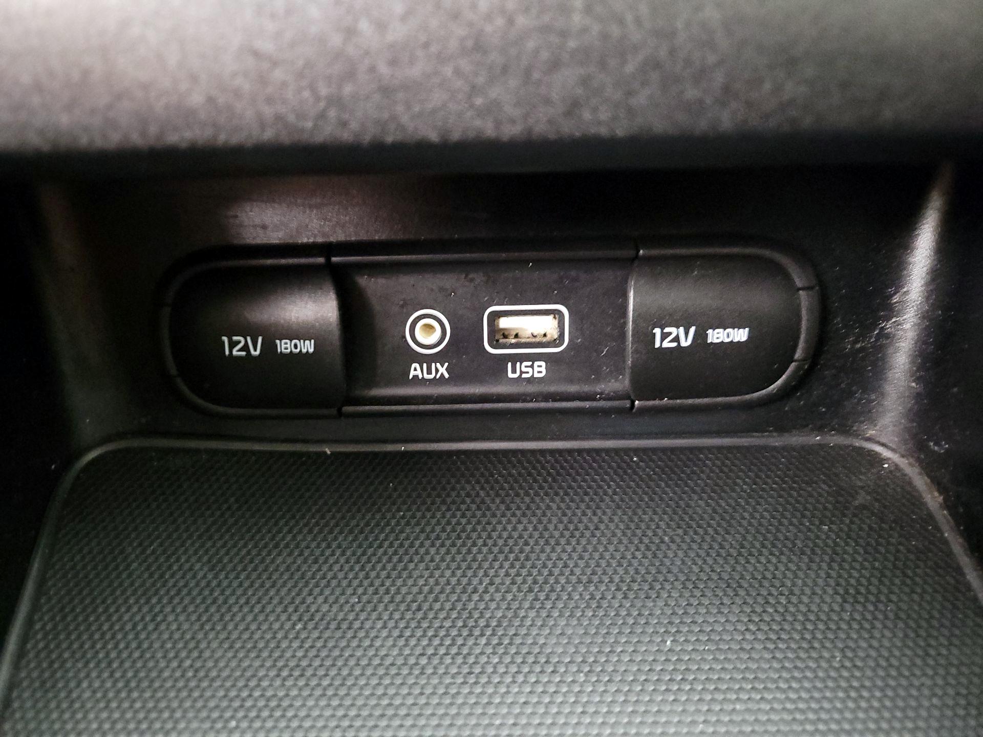 Thumbnail: 2021 Kia Forte - 18