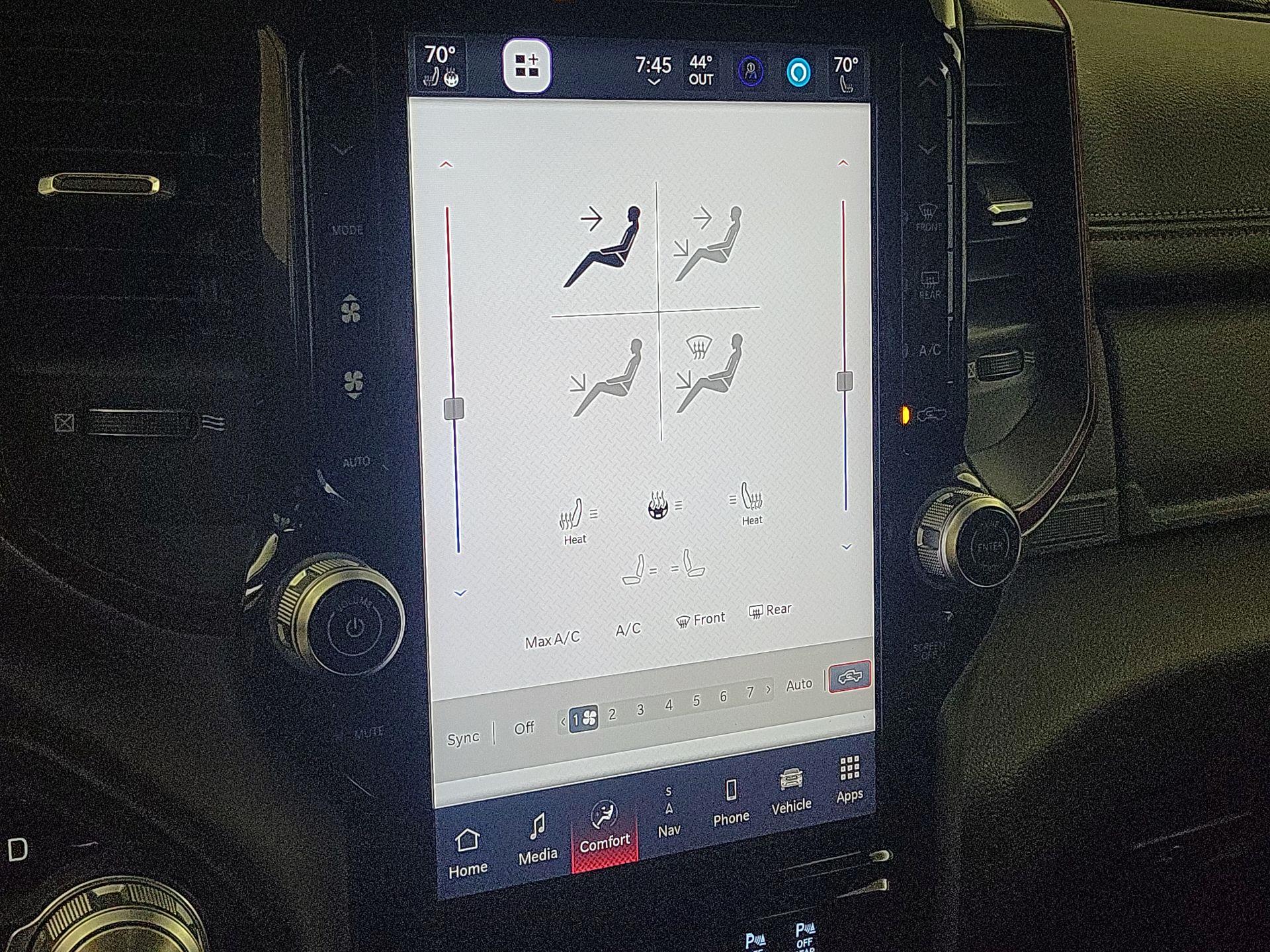 Thumbnail: 2025 RAM 1500 - 17