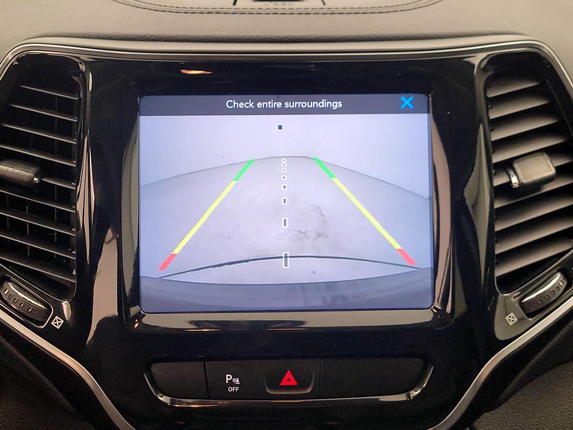 Thumbnail: 2020 Jeep Cherokee - 15