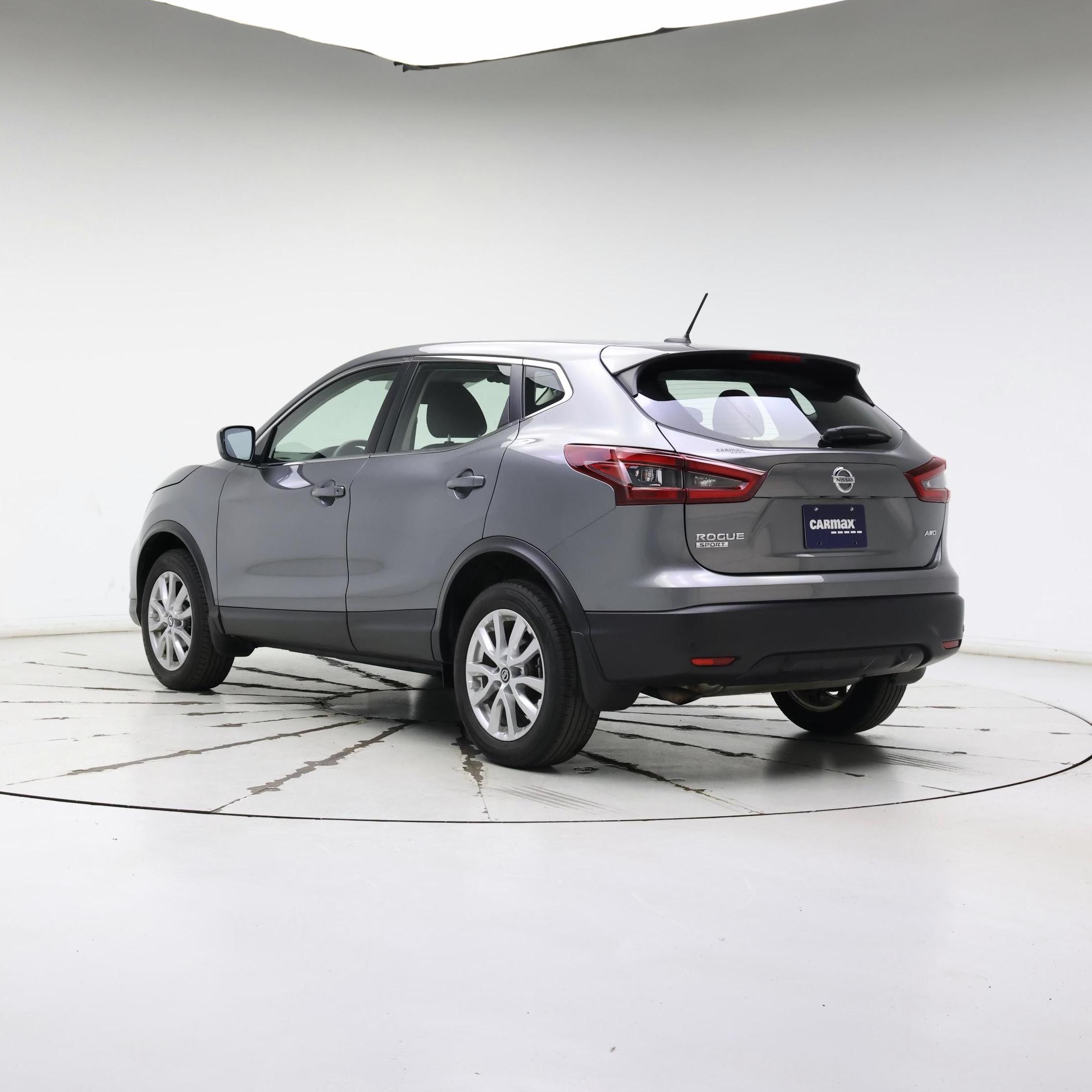 Thumbnail: 2021 Nissan Rogue Sport - 2