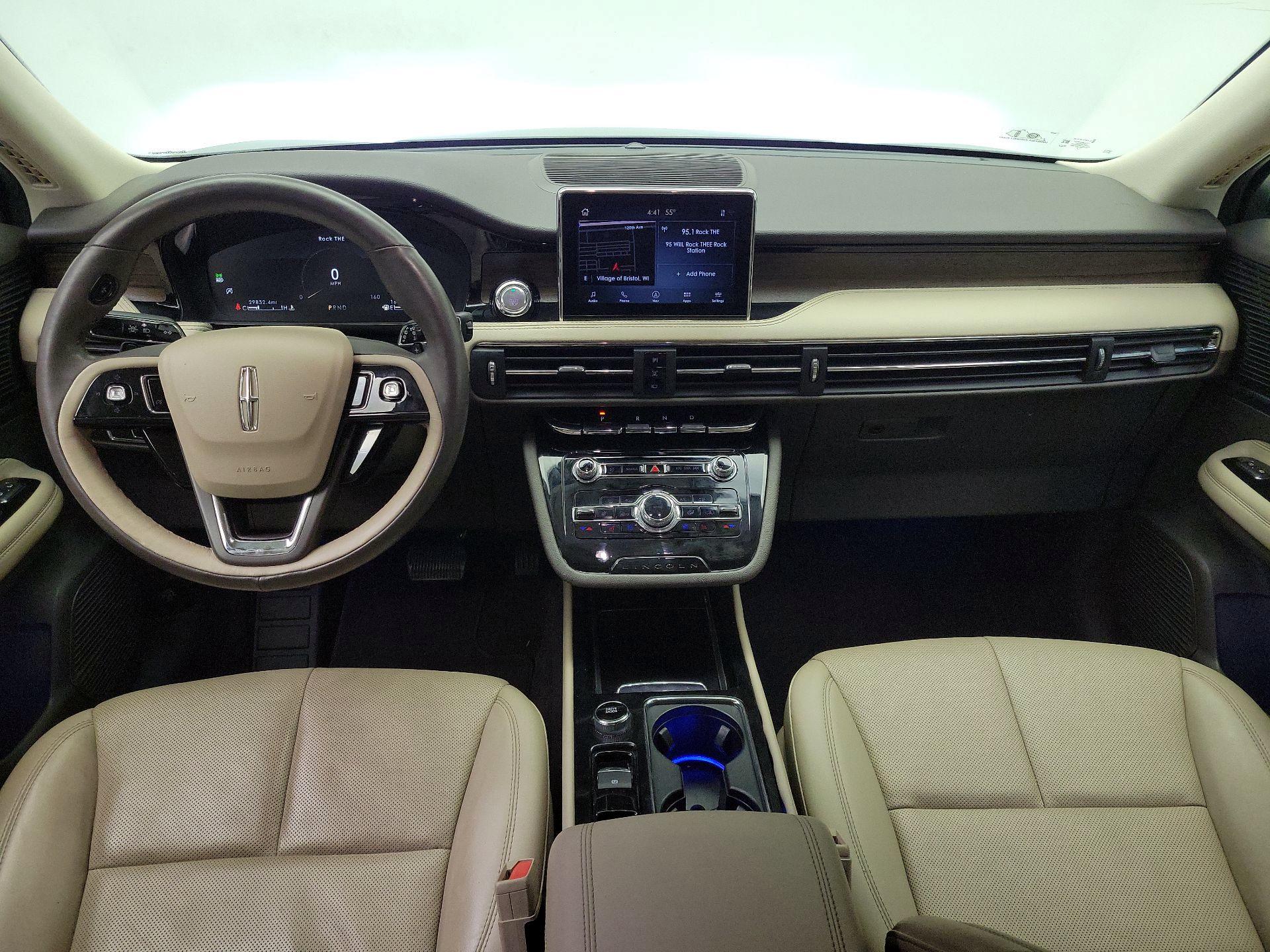 Thumbnail: 2022 Lincoln Corsair - 9