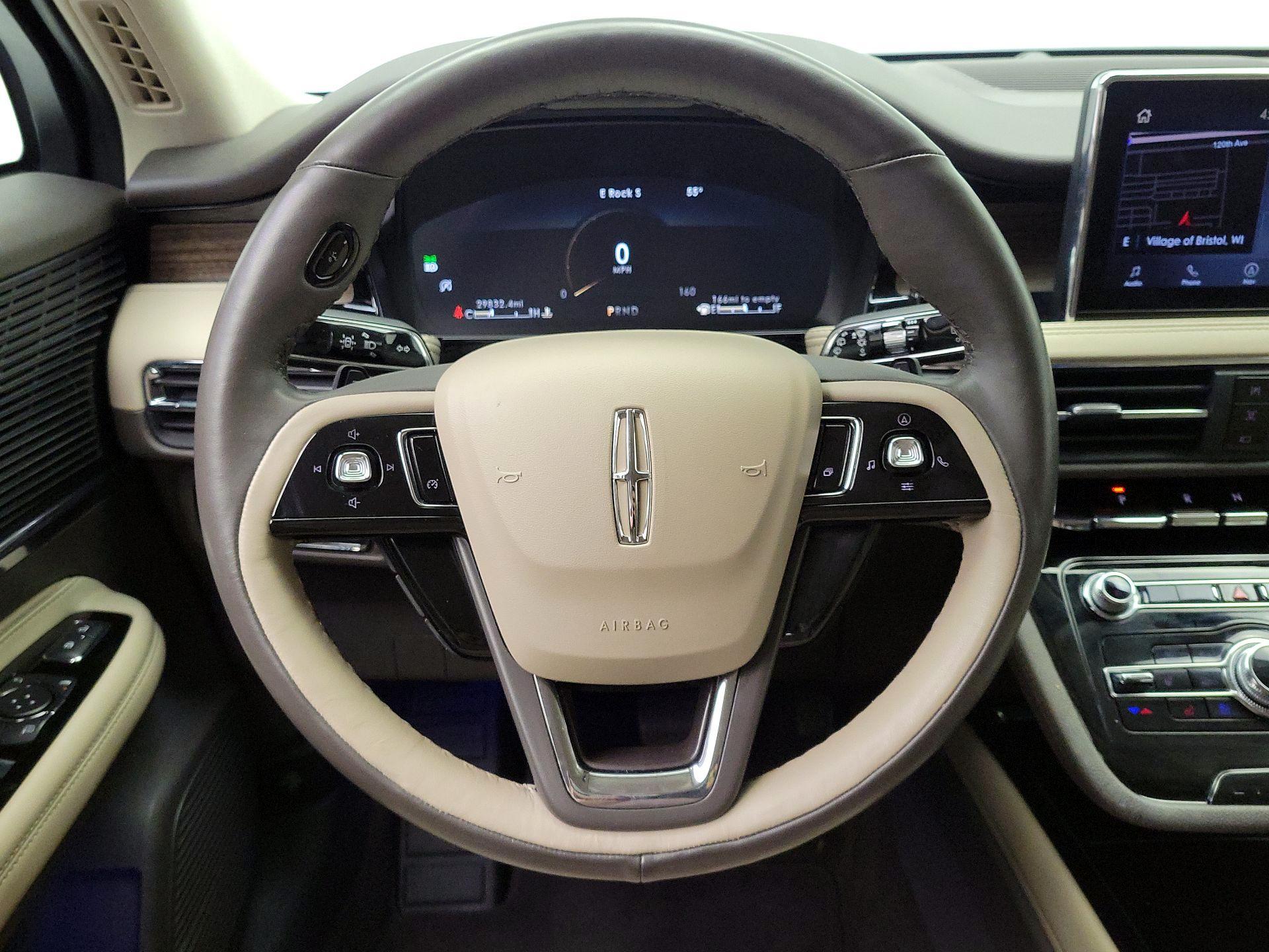 Thumbnail: 2022 Lincoln Corsair - 10