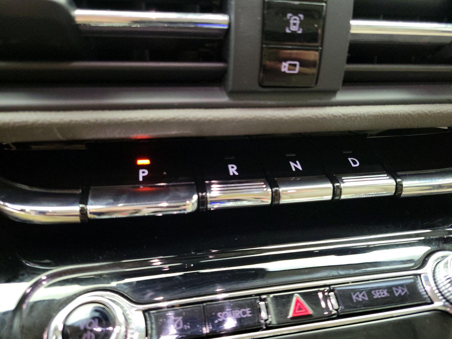 Thumbnail: 2022 Lincoln Corsair - 18