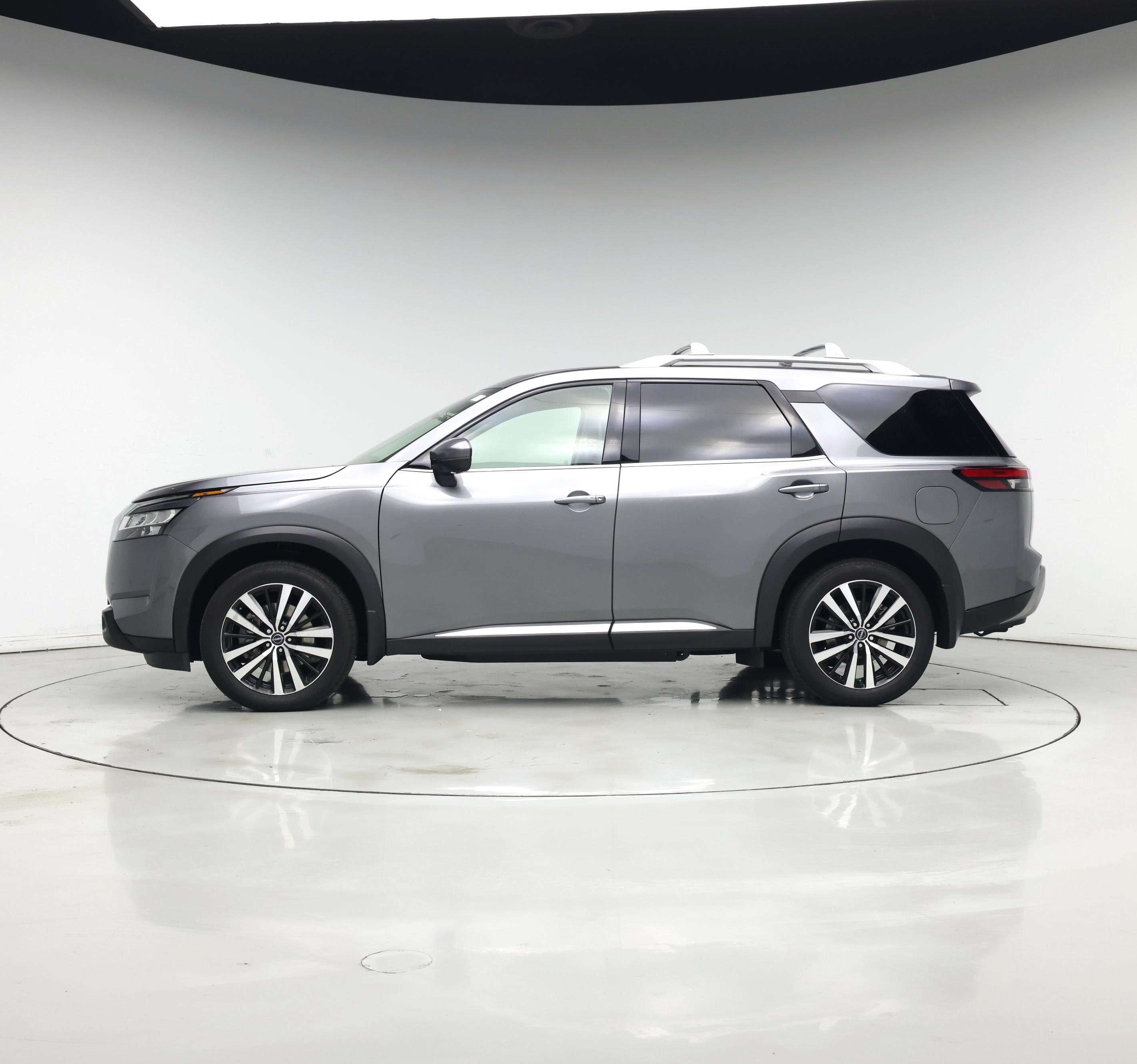 Thumbnail: 2024 Nissan Pathfinder - 3