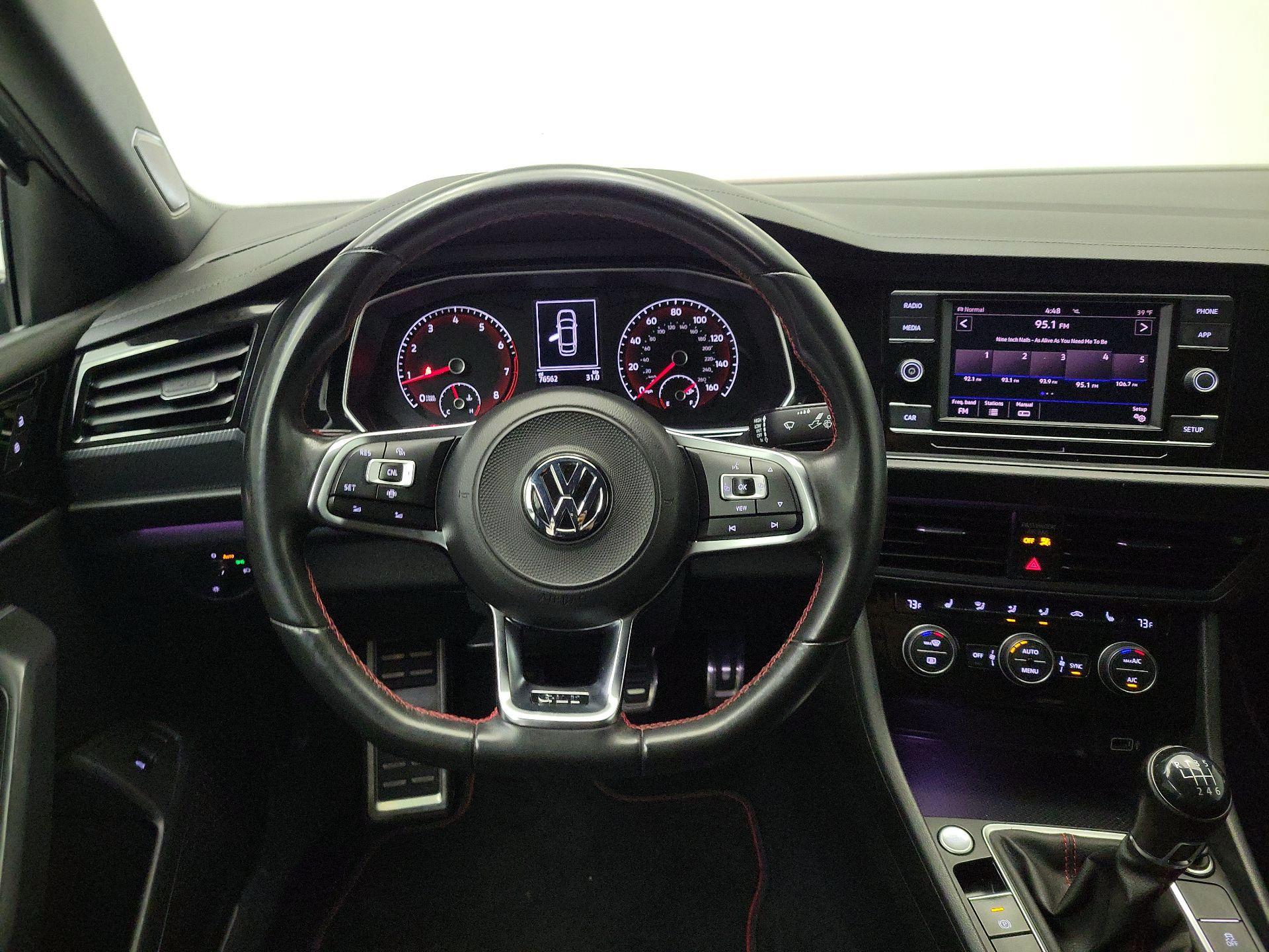 Thumbnail: 2019 Volkswagen Jetta - 10