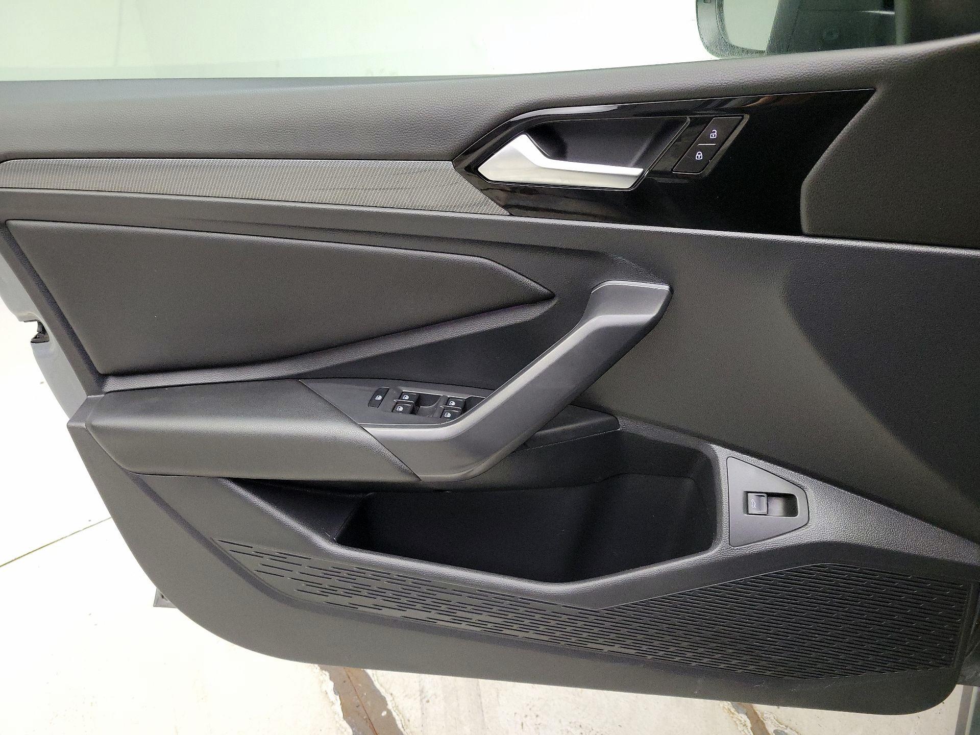 Thumbnail: 2019 Volkswagen Jetta - 12