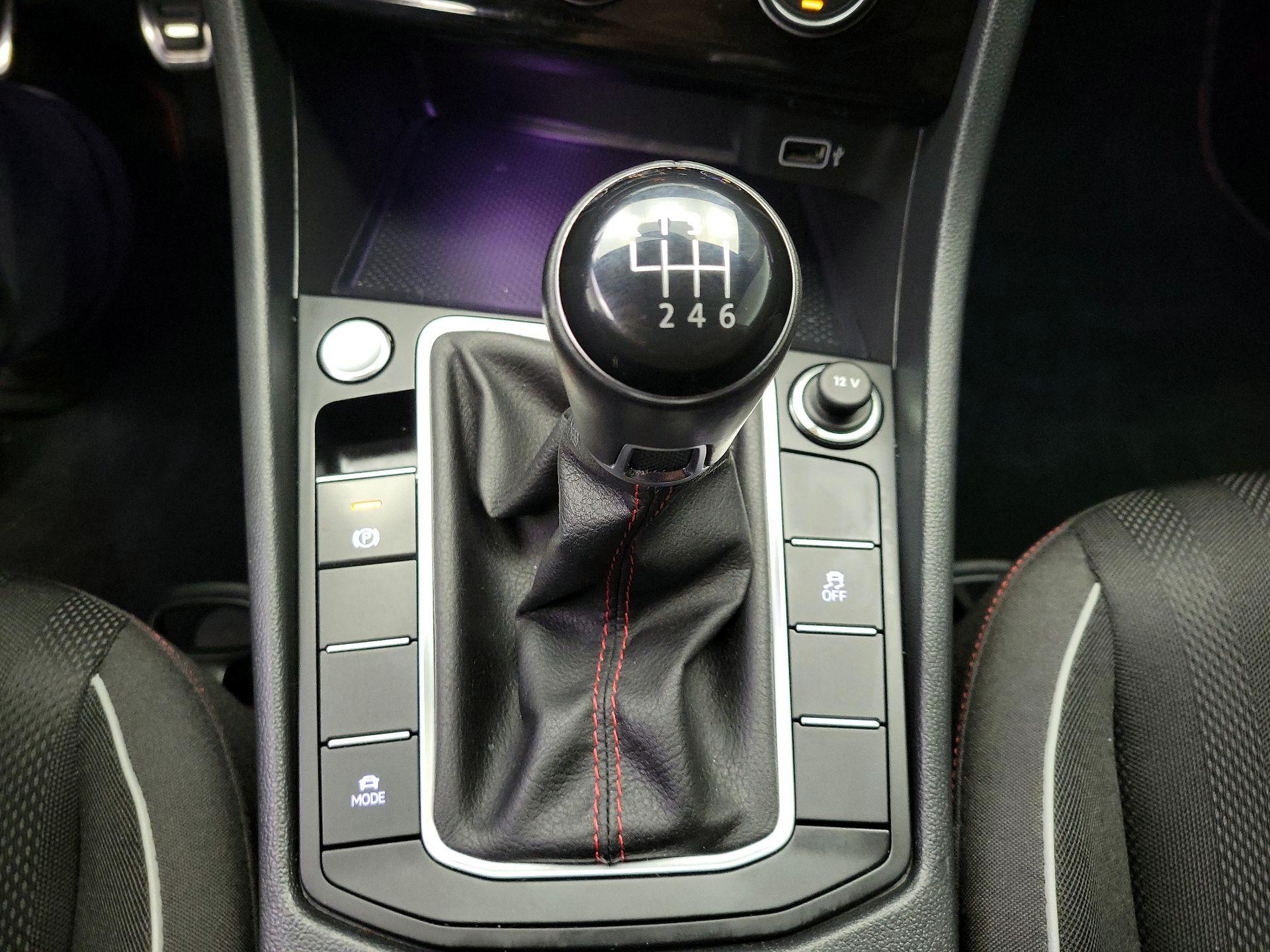 Thumbnail: 2019 Volkswagen Jetta - 17