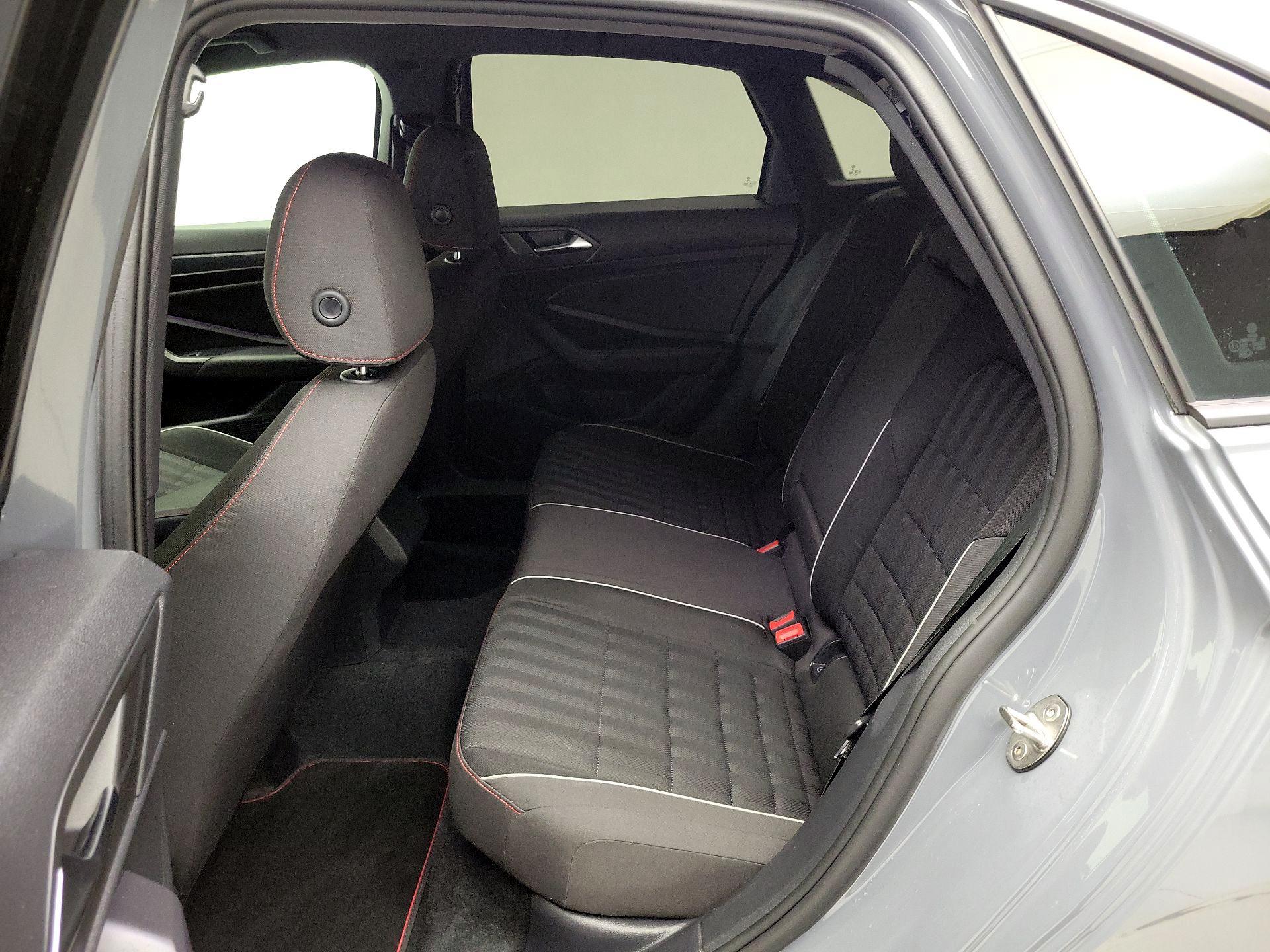 Thumbnail: 2019 Volkswagen Jetta - 19