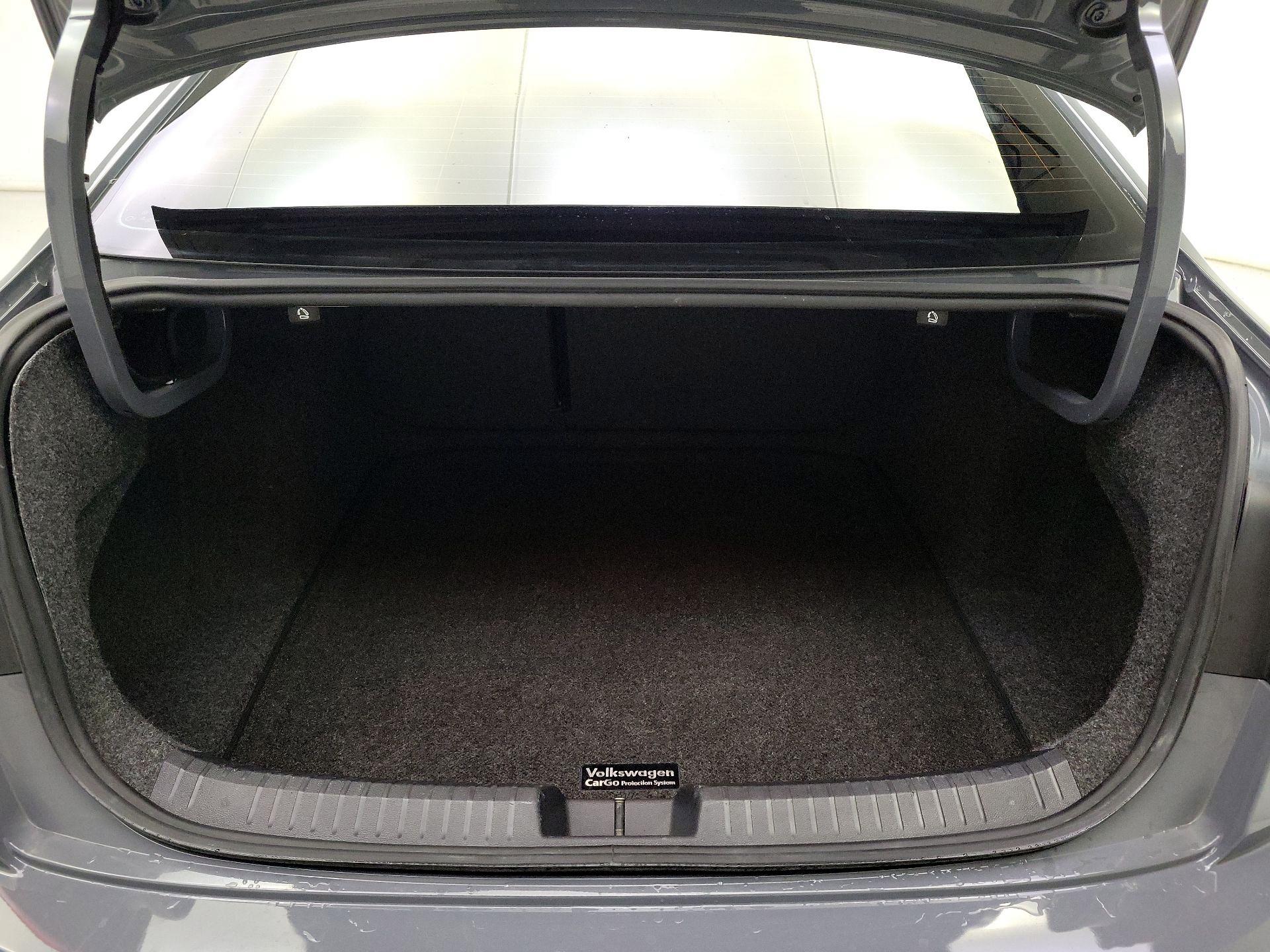 Thumbnail: 2019 Volkswagen Jetta - 20