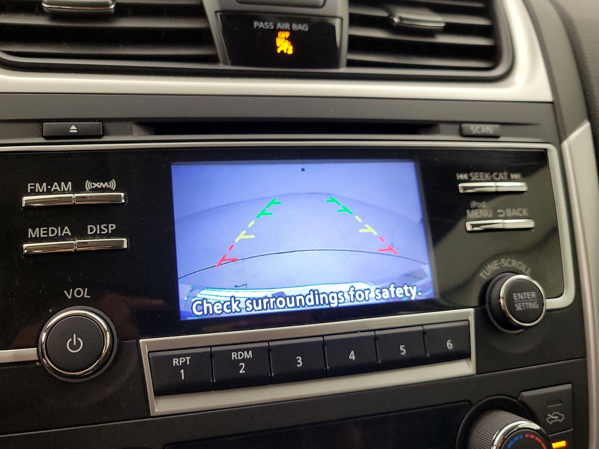 Thumbnail: 2017 Nissan Altima - 14