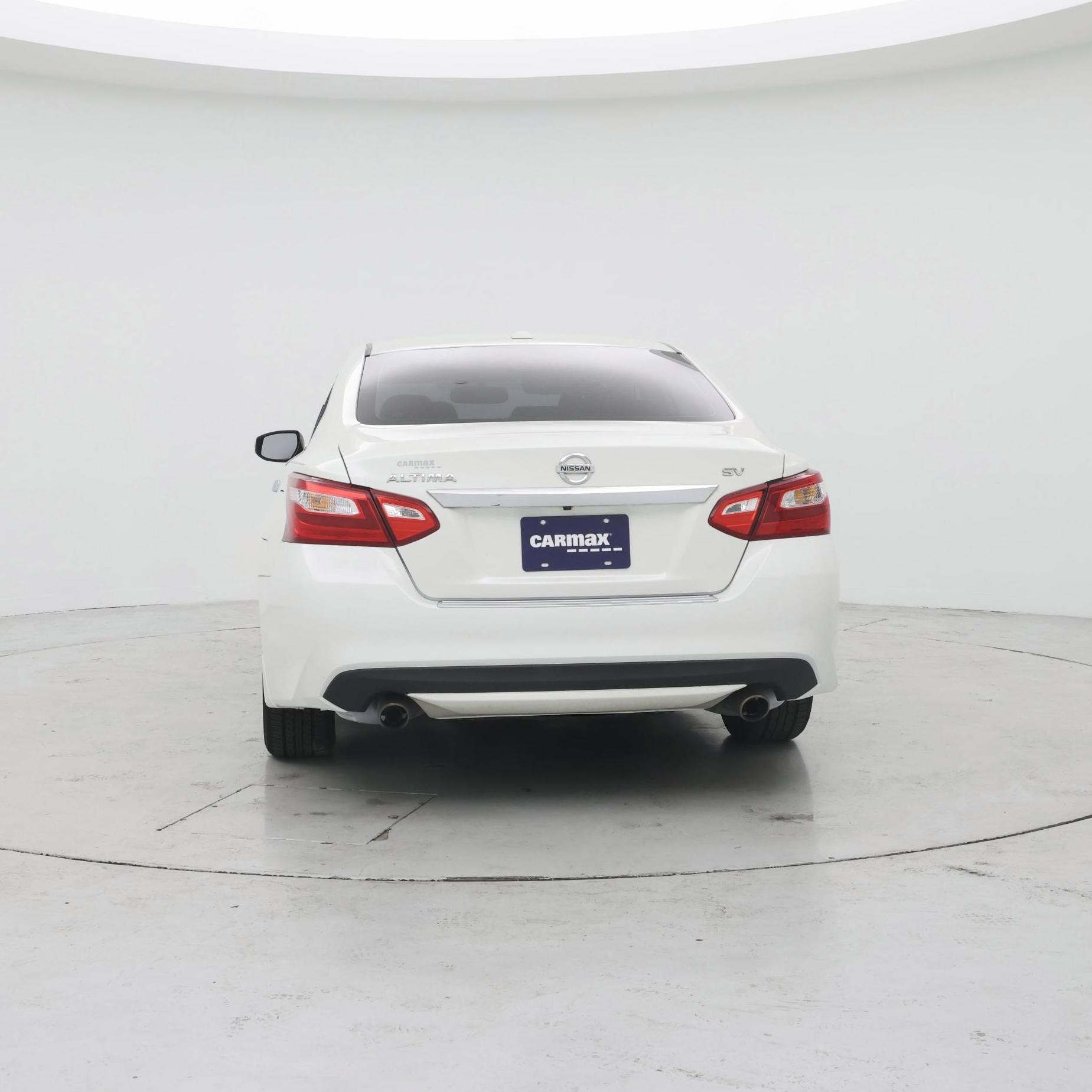 Thumbnail: 2017 Nissan Altima - 6