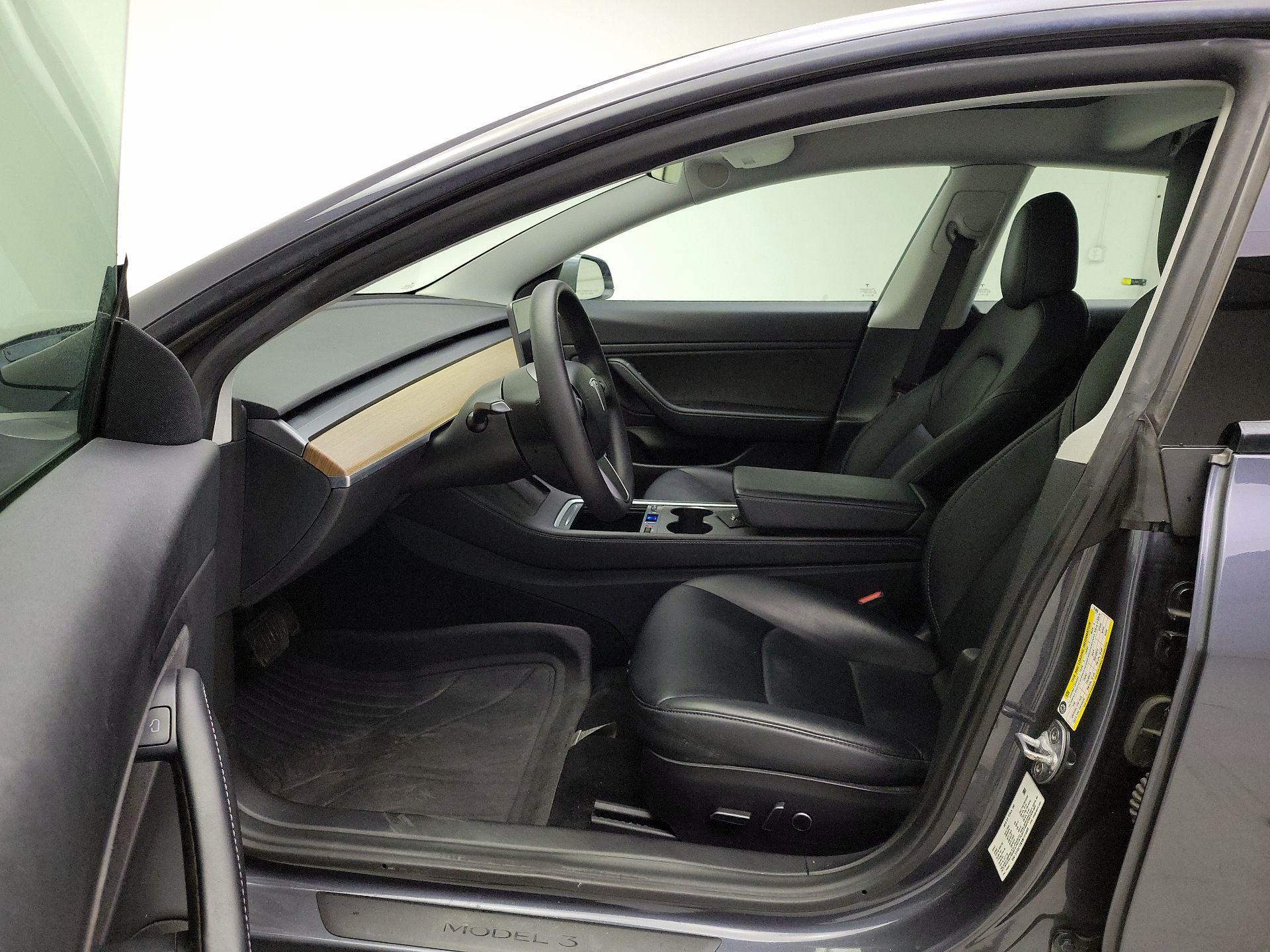 Thumbnail: 2021 Tesla Model 3 - 11