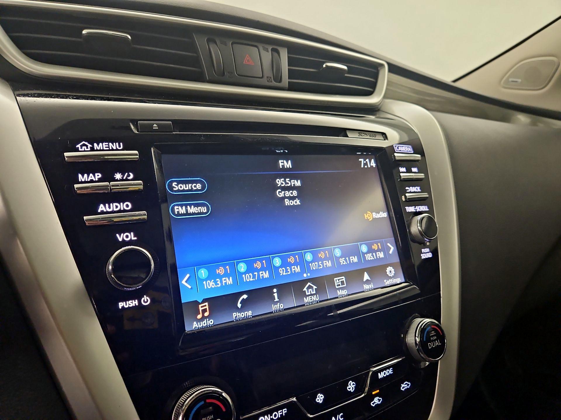 Thumbnail: 2016 Nissan Murano - 16