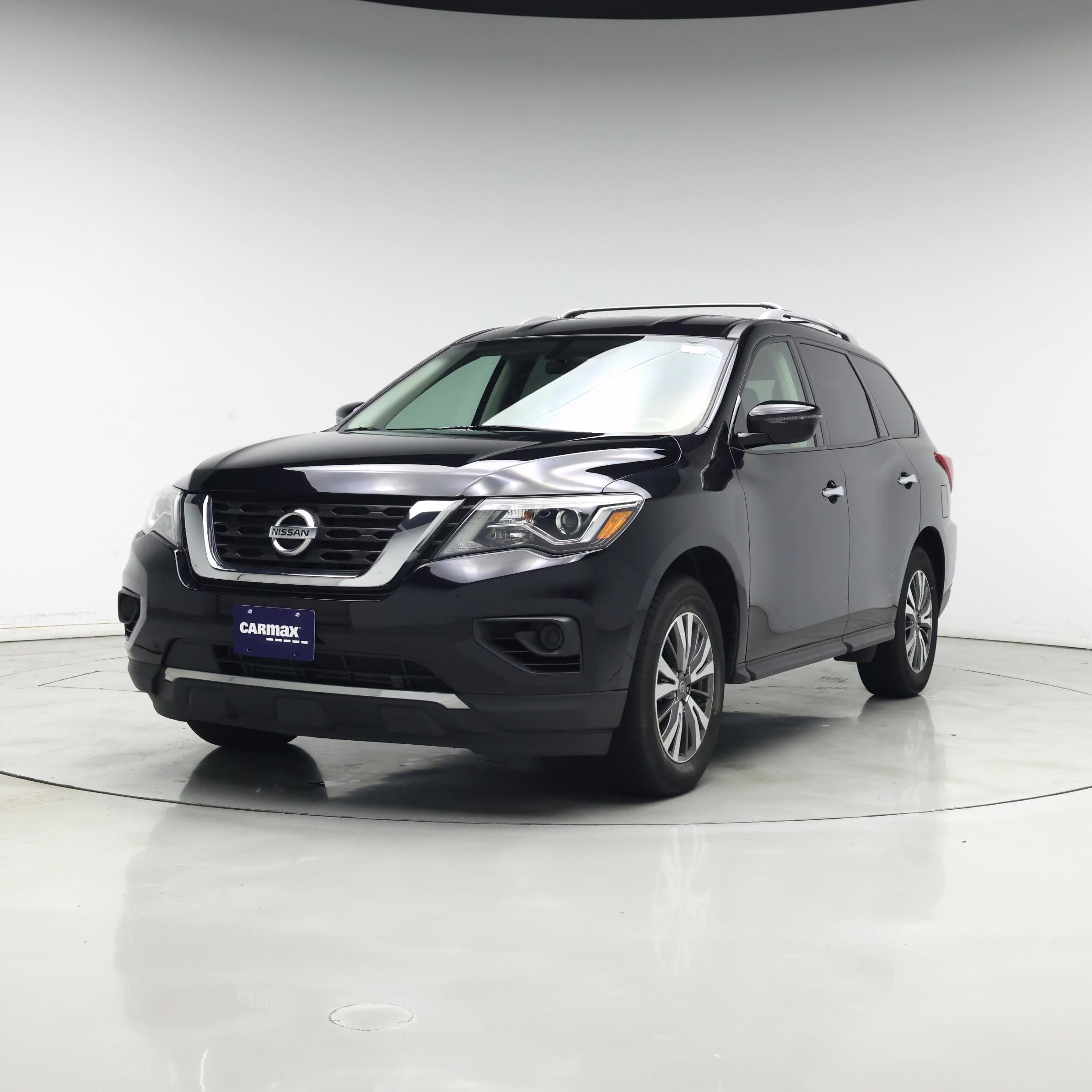 Thumbnail: 2017 Nissan Pathfinder - 4