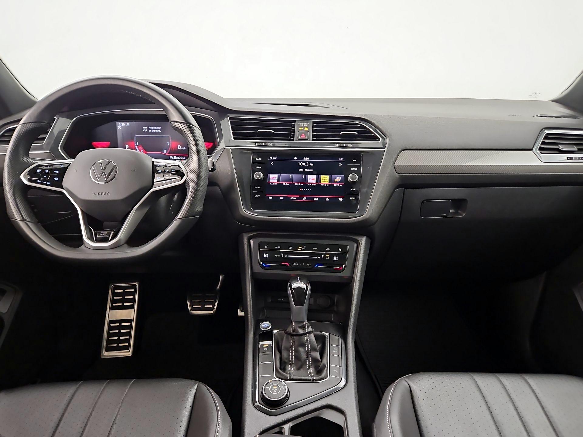 Thumbnail: 2022 Volkswagen Tiguan - 9