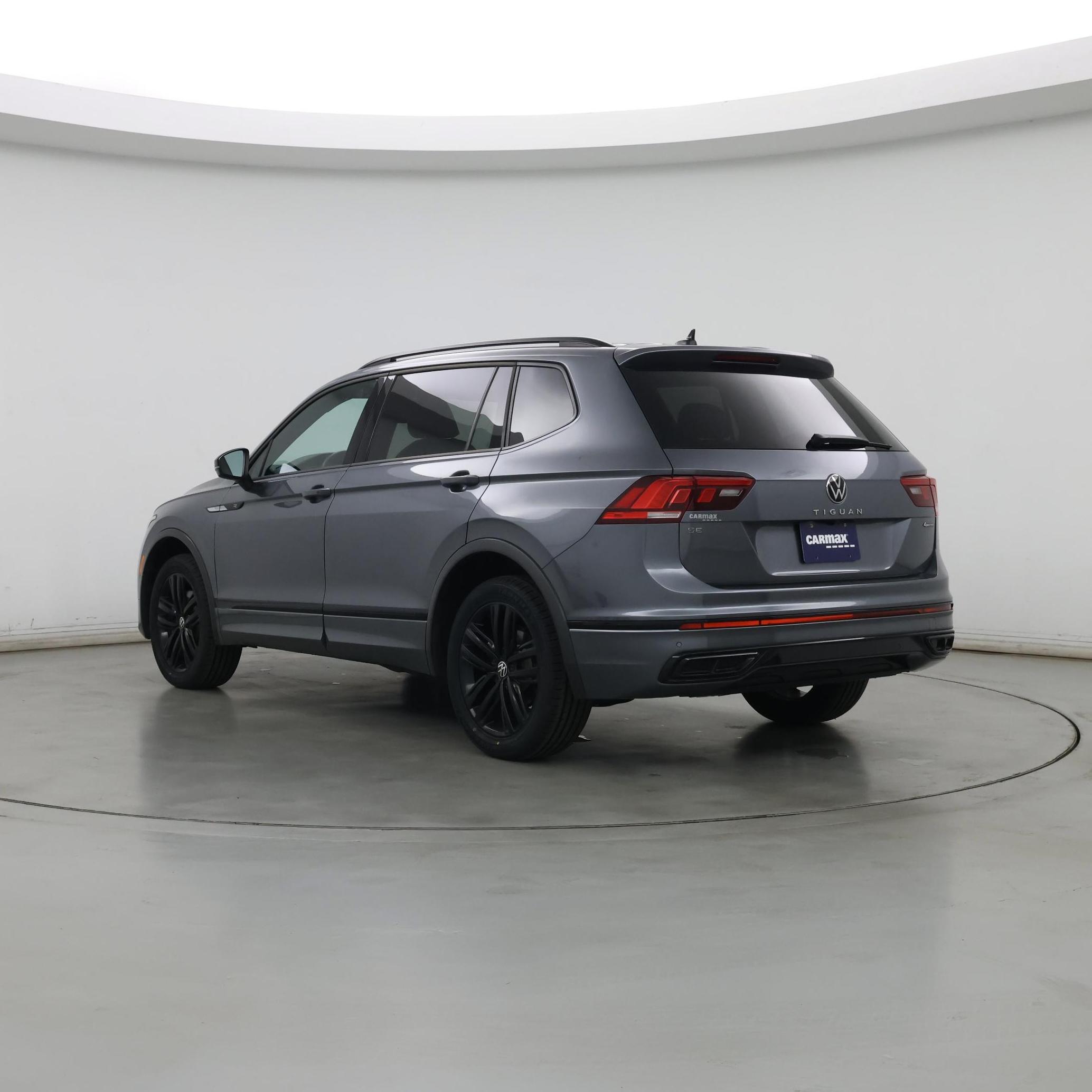 Thumbnail: 2022 Volkswagen Tiguan - 2