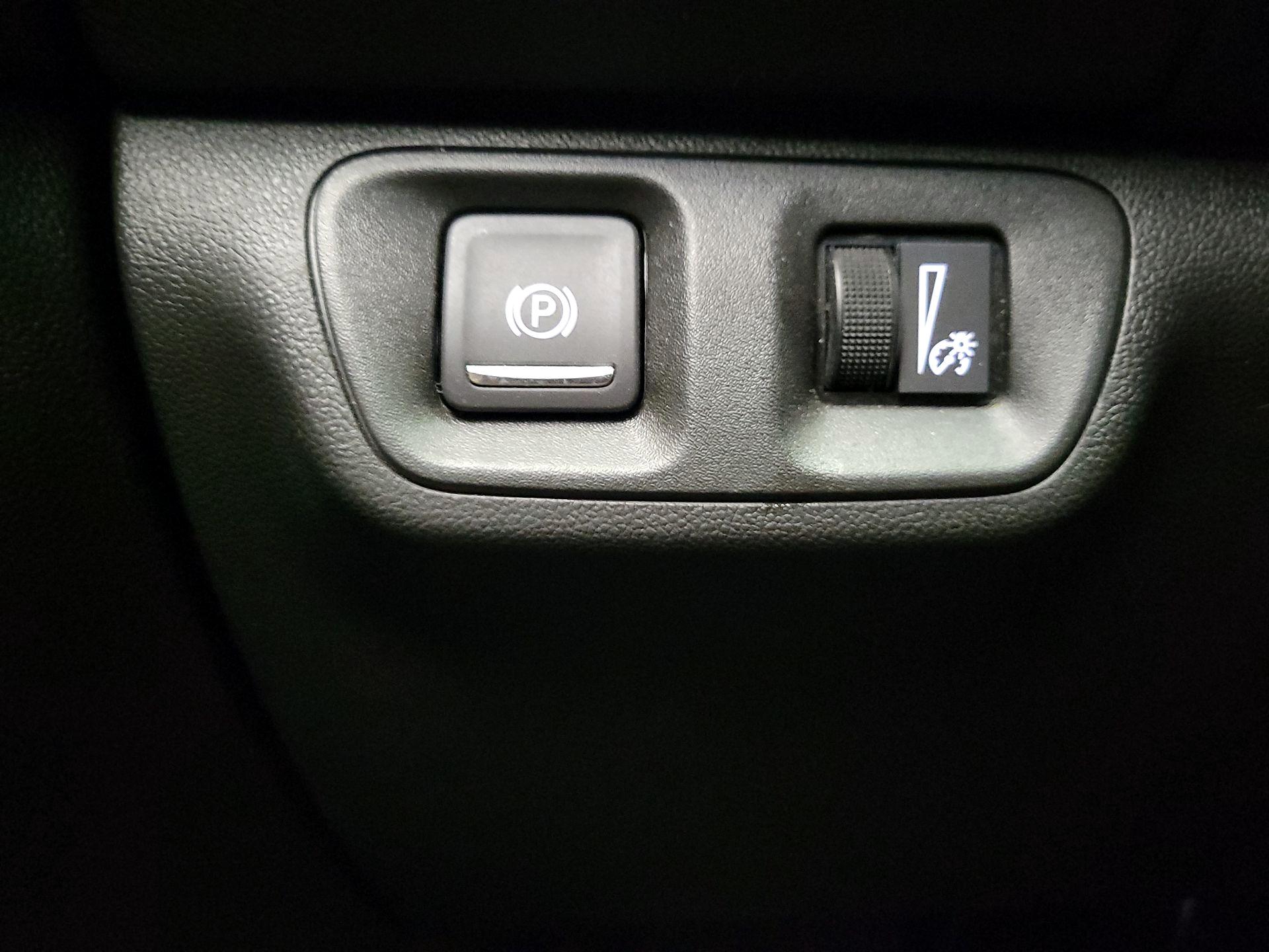 Thumbnail: 2023 GMC Acadia - 13