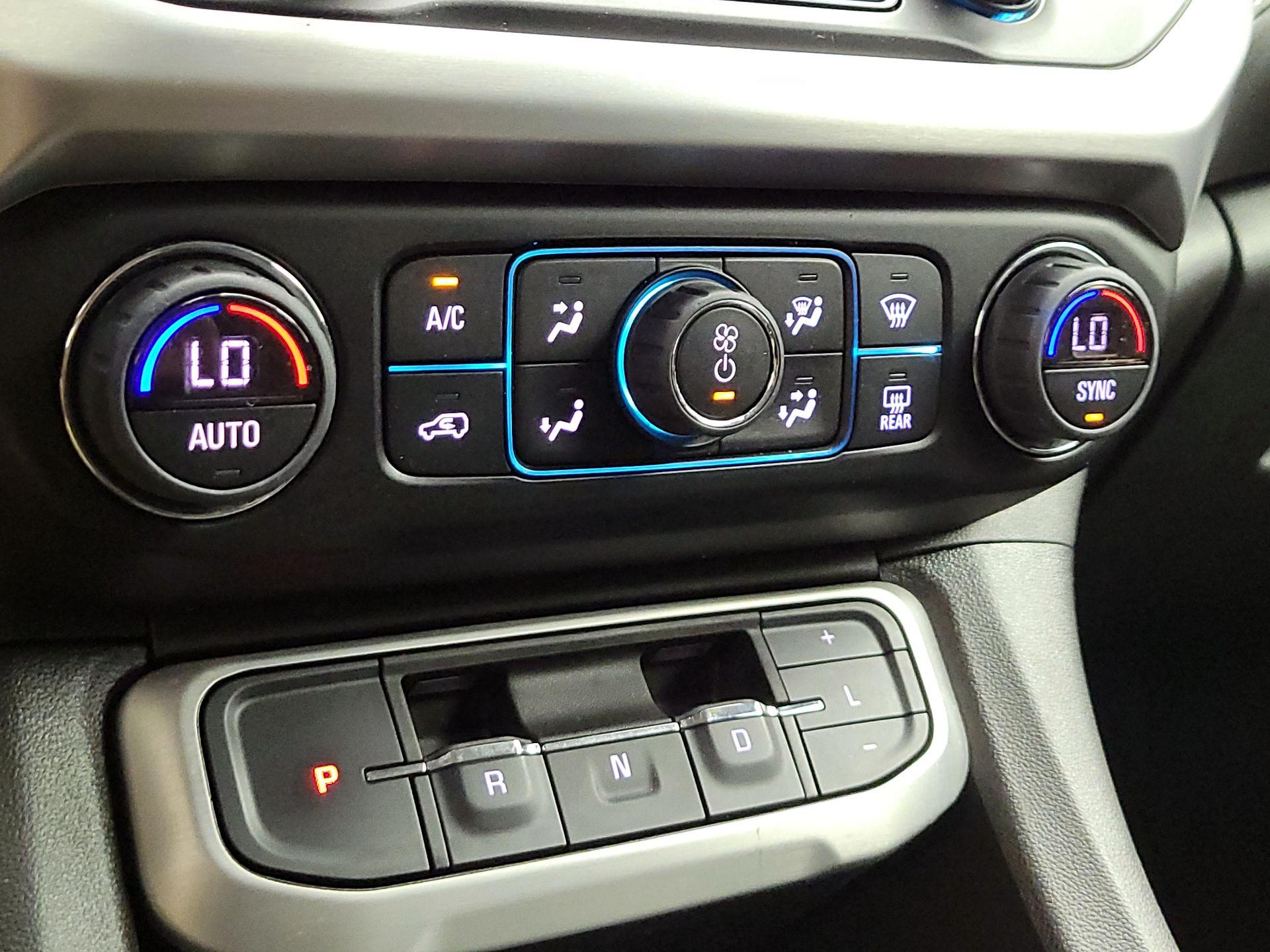 Thumbnail: 2023 GMC Acadia - 16