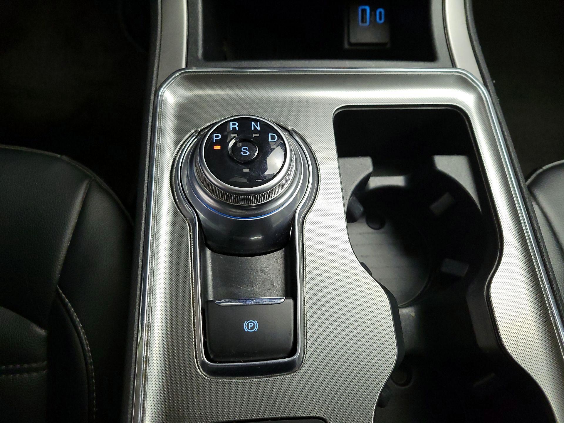 Thumbnail: 2022 Ford Edge - 17