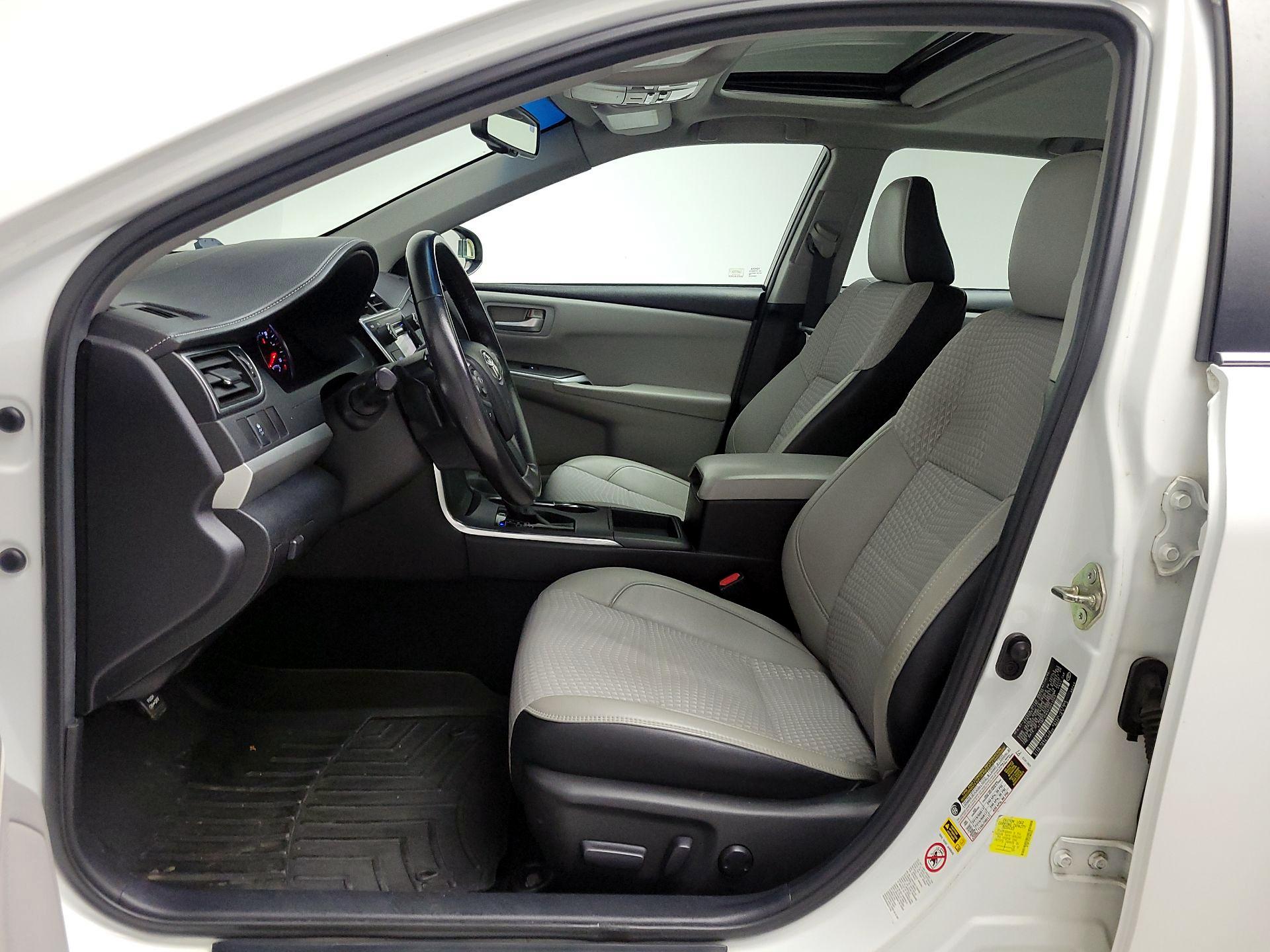 Thumbnail: 2015 Toyota Camry - 11