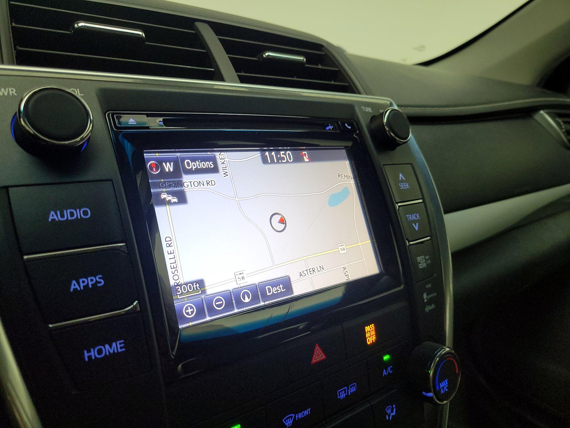 Thumbnail: 2015 Toyota Camry - 14