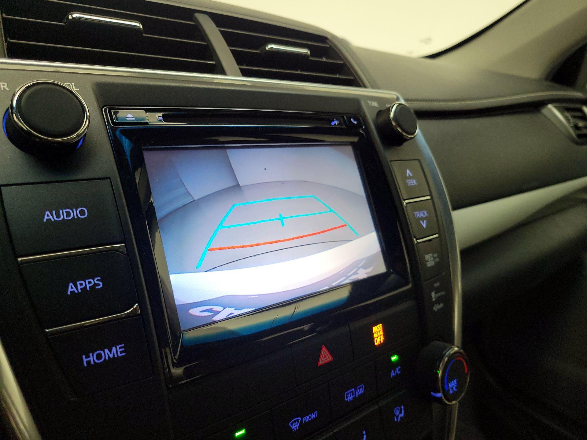 Thumbnail: 2015 Toyota Camry - 15
