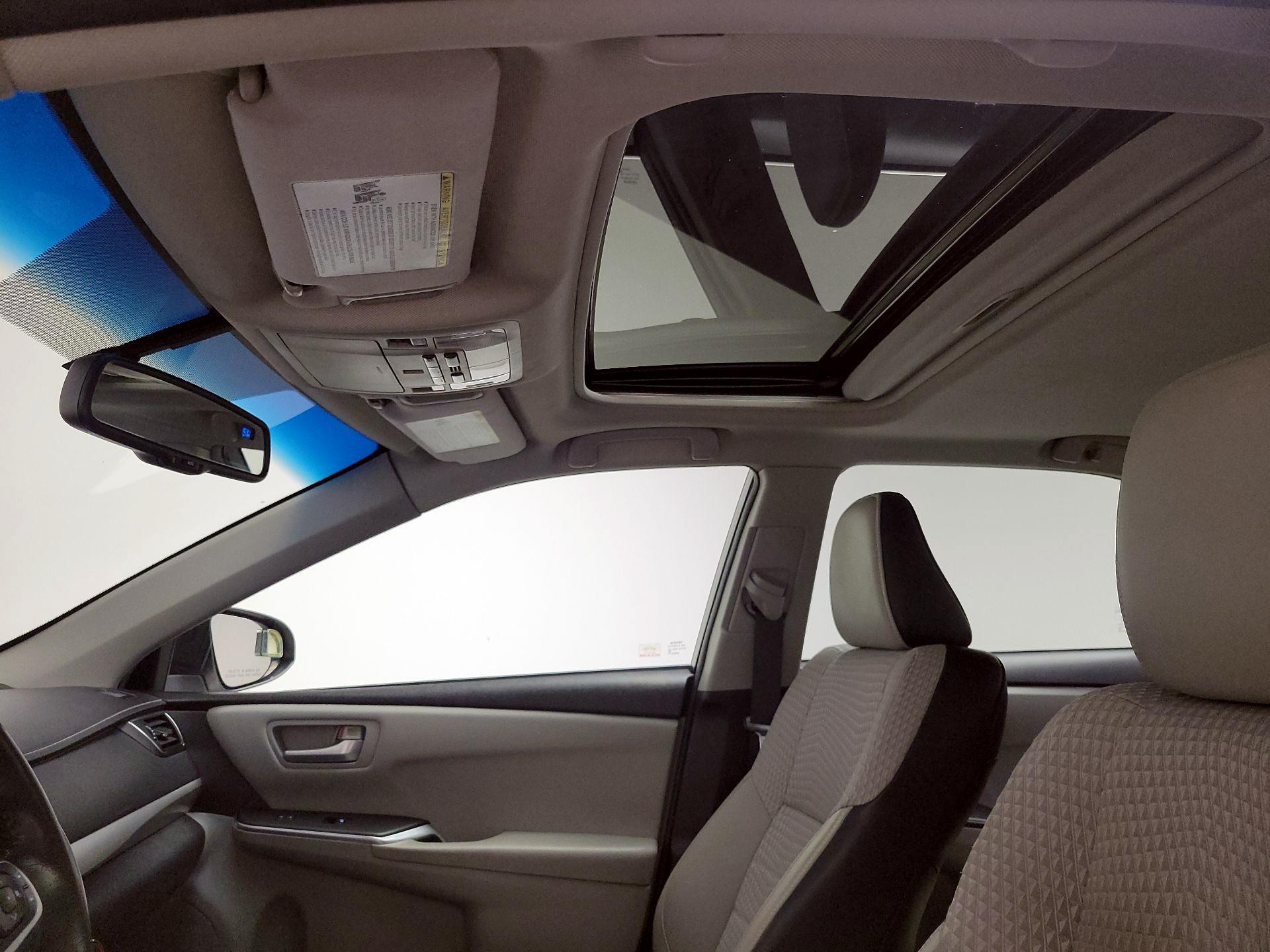 Thumbnail: 2015 Toyota Camry - 20