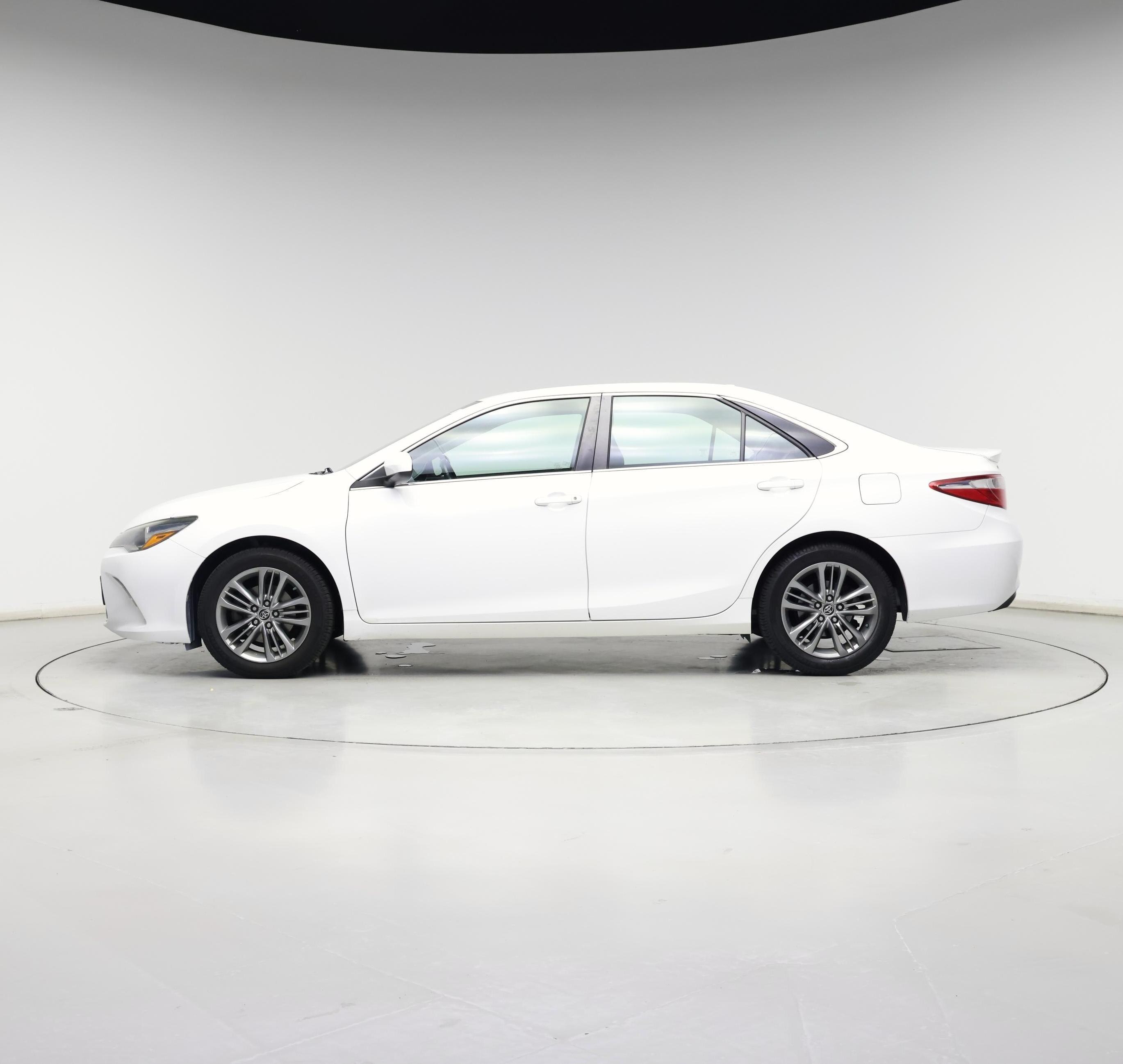 Thumbnail: 2015 Toyota Camry - 3