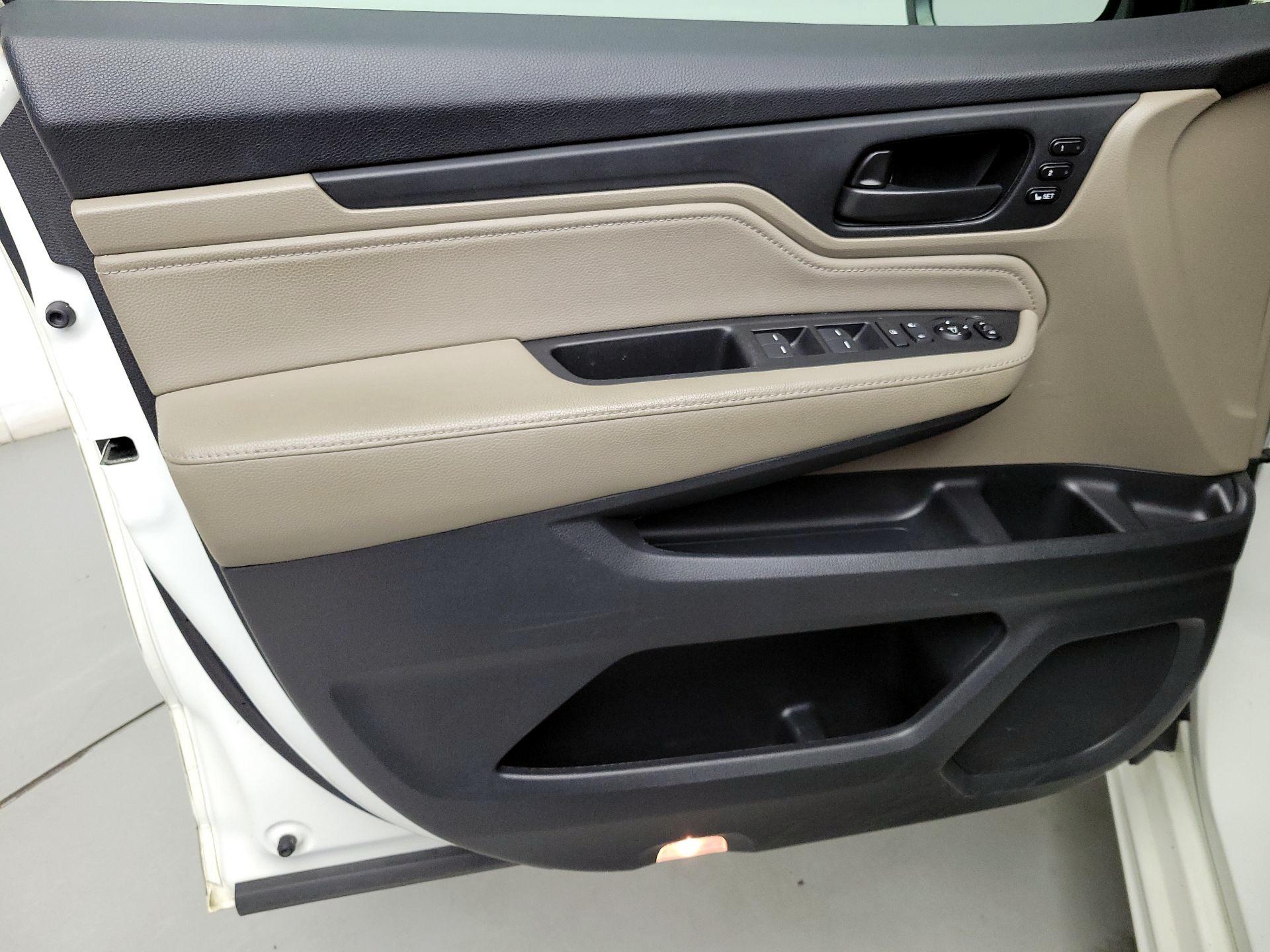 Thumbnail: 2018 Honda Odyssey - 12