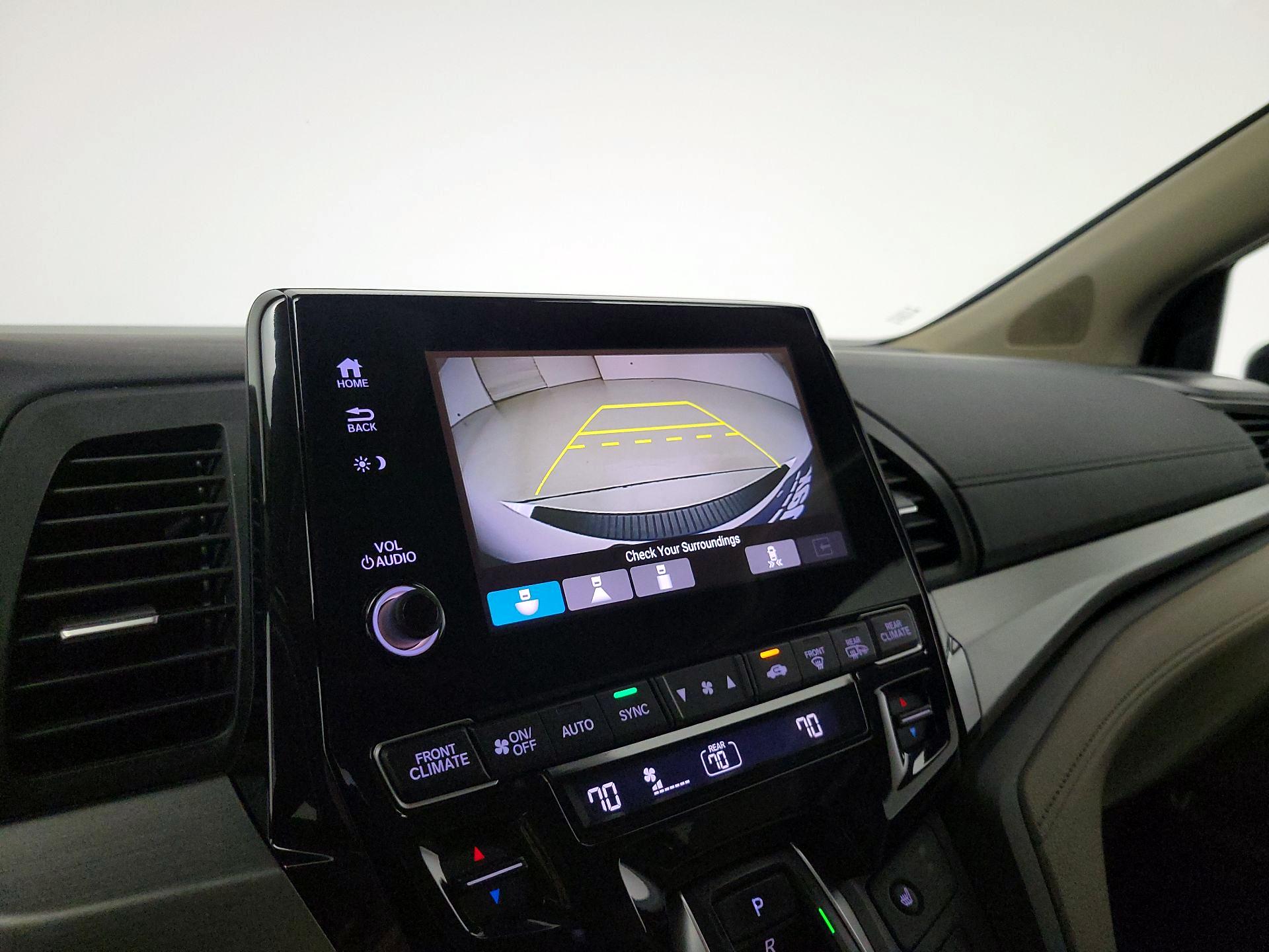 Thumbnail: 2018 Honda Odyssey - 15