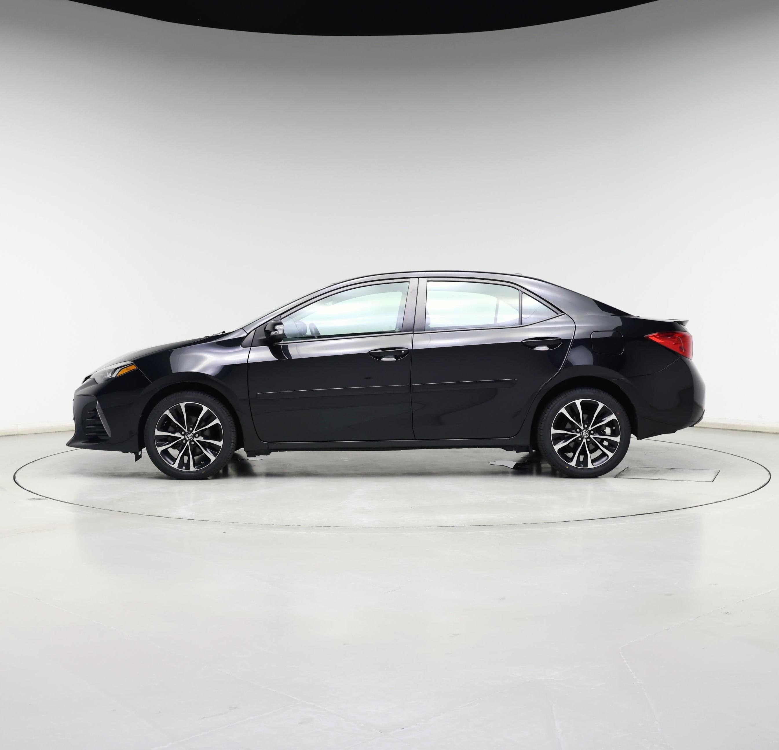 Thumbnail: 2017 Toyota Corolla - 3