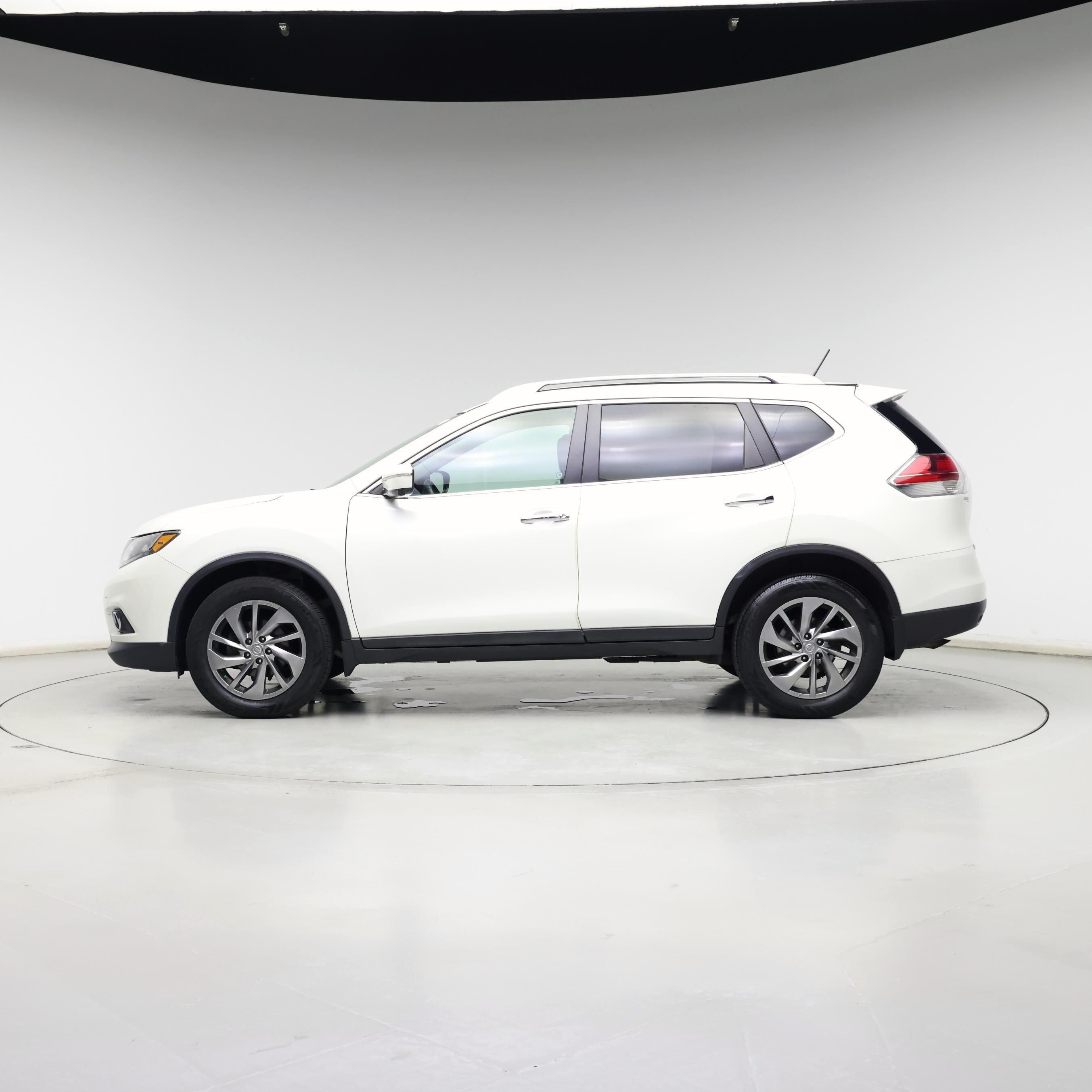 Thumbnail: 2015 Nissan Rogue - 3