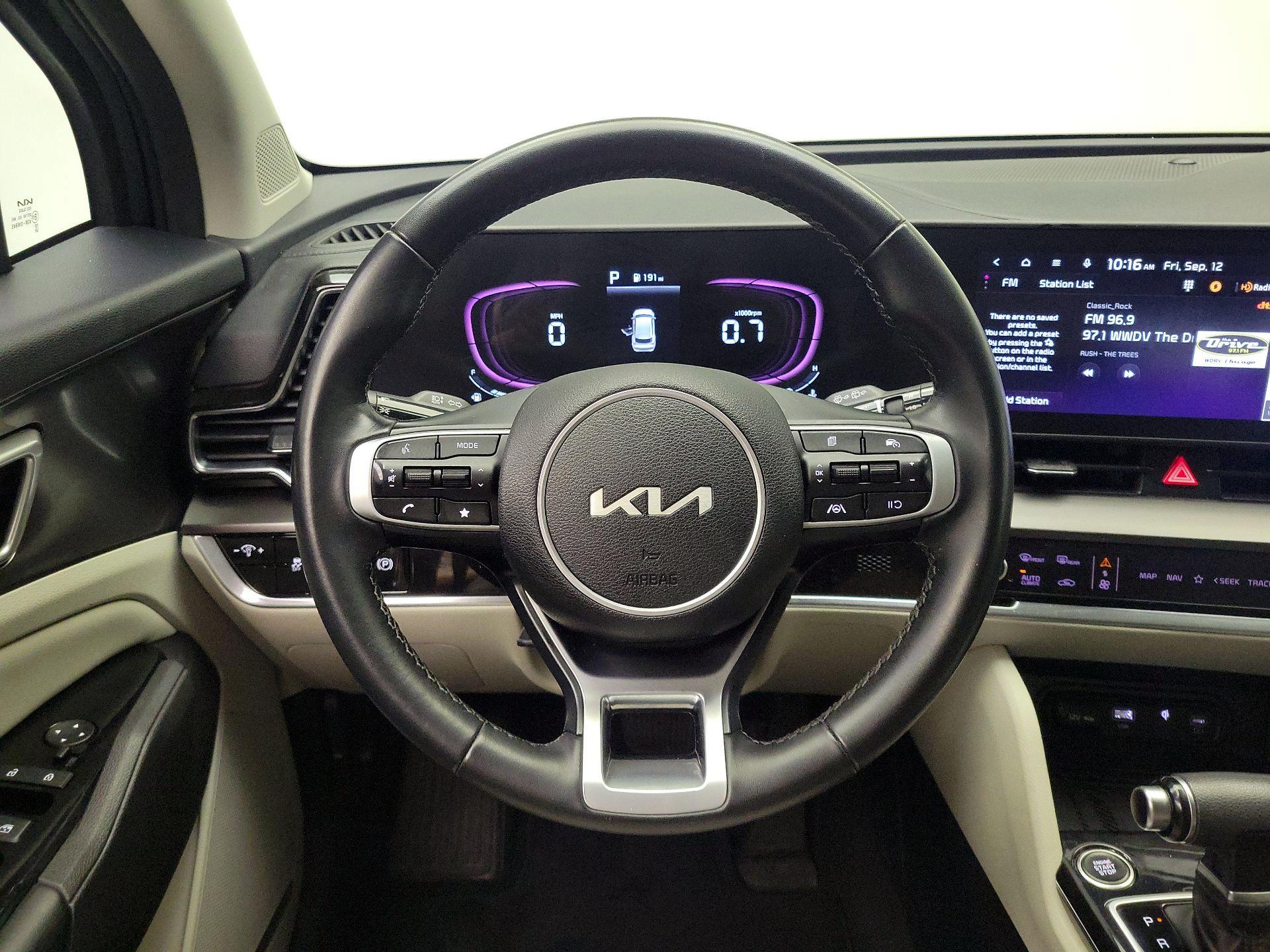 Thumbnail: 2023 Kia Sportage - 10