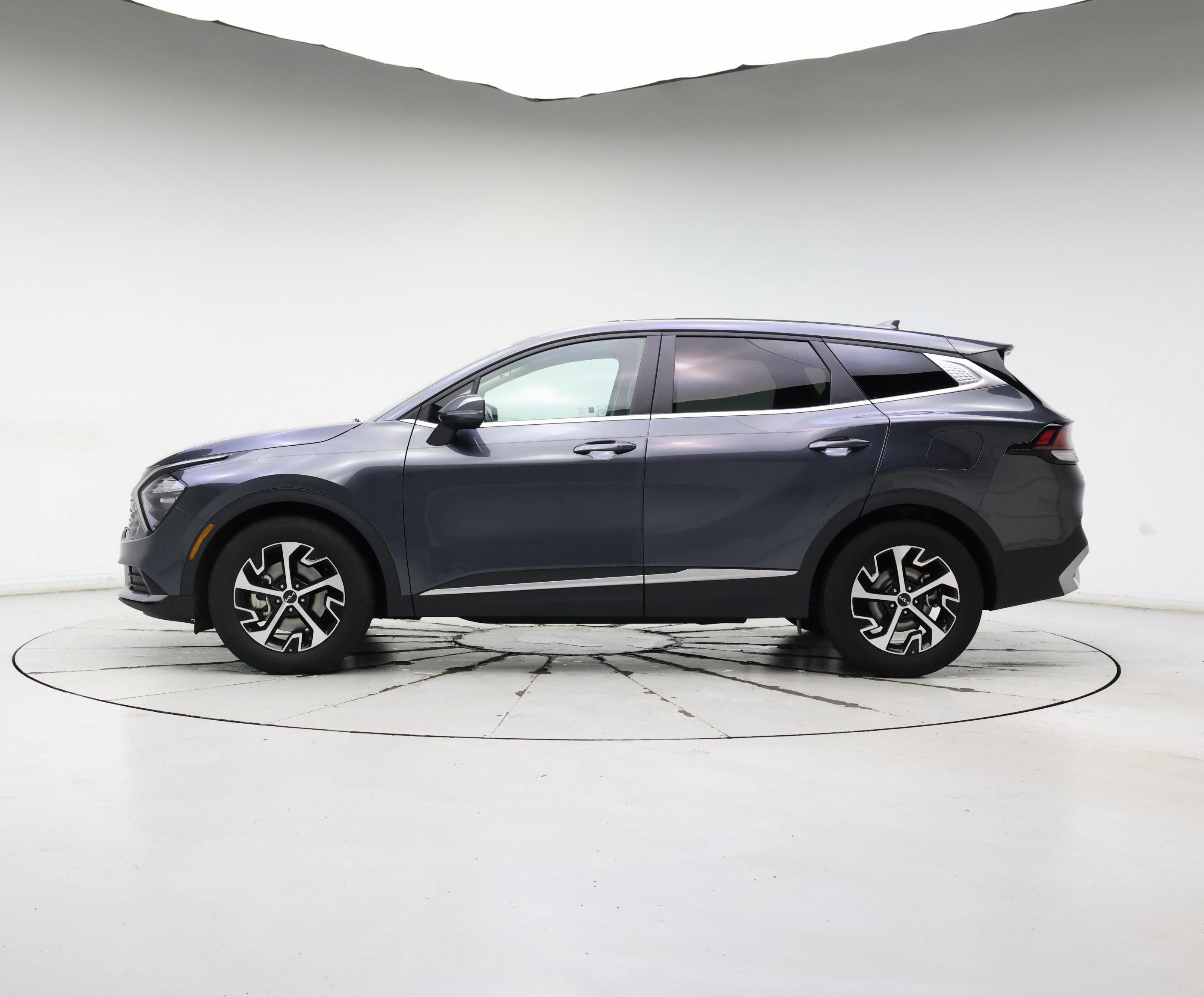 Thumbnail: 2023 Kia Sportage - 3