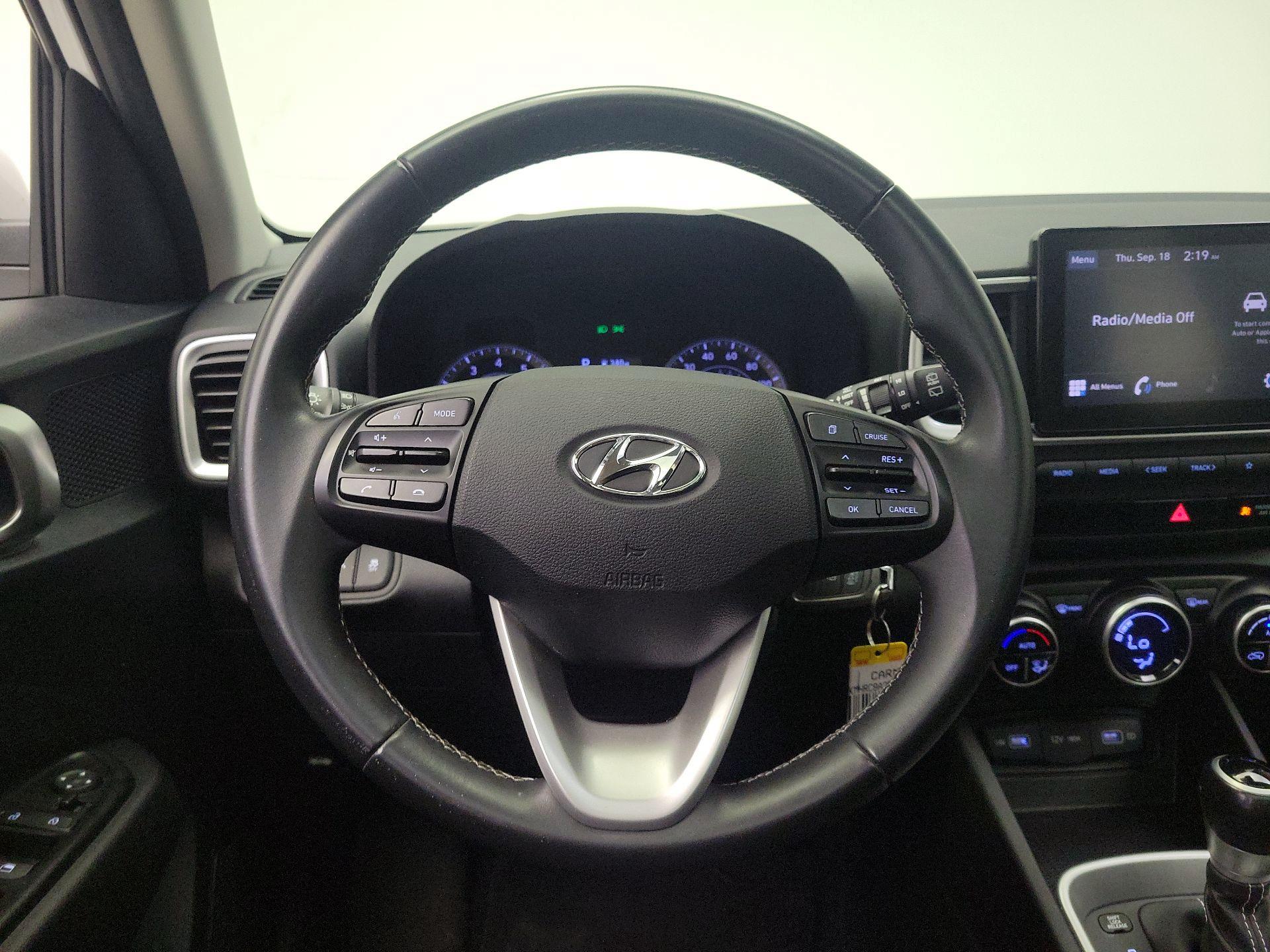 Thumbnail: 2022 Hyundai Venue - 10