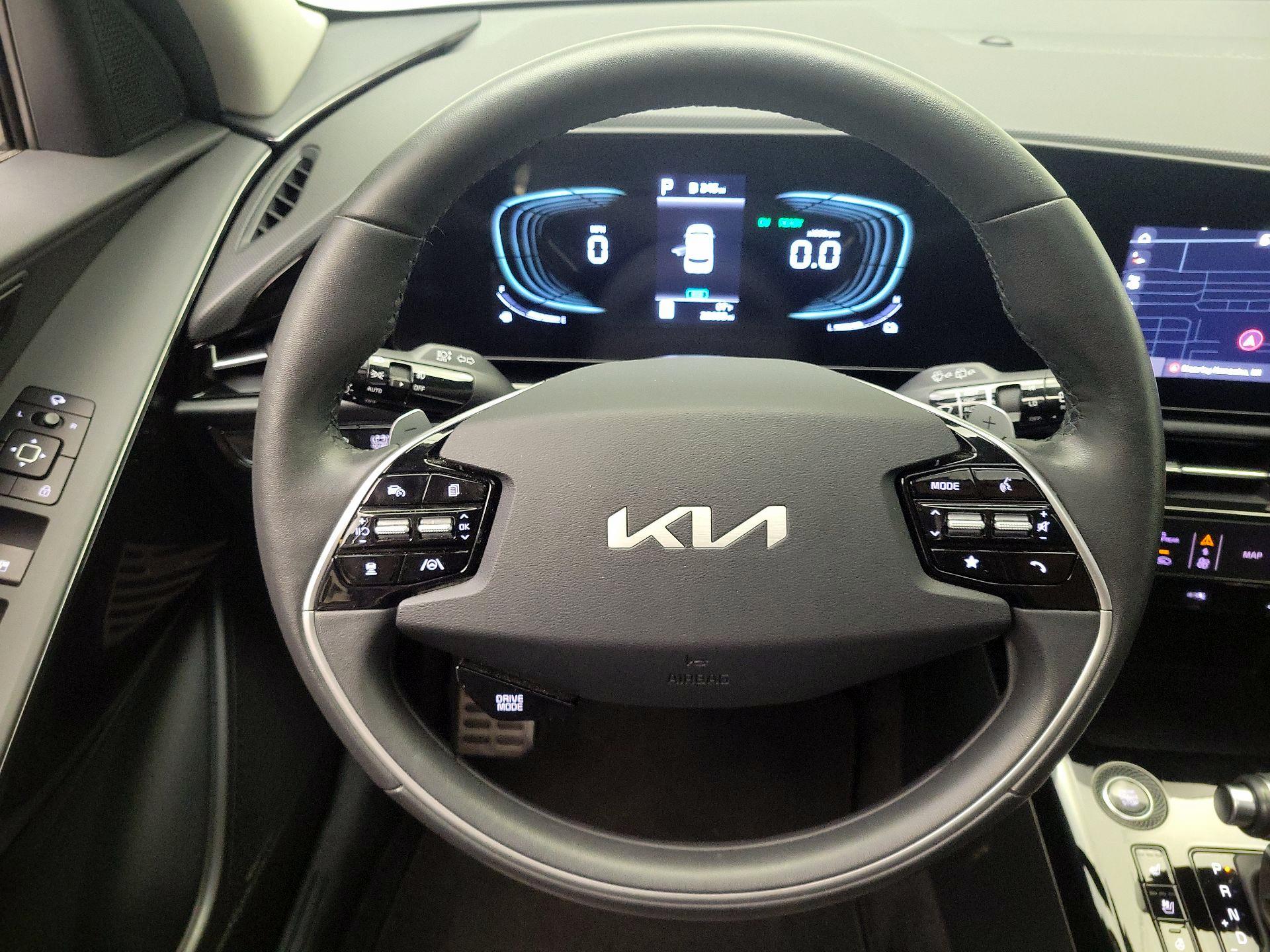 Thumbnail: 2023 Kia Niro - 10