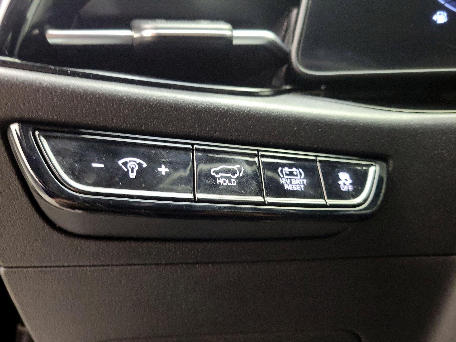 Thumbnail: 2023 Kia Niro - 13