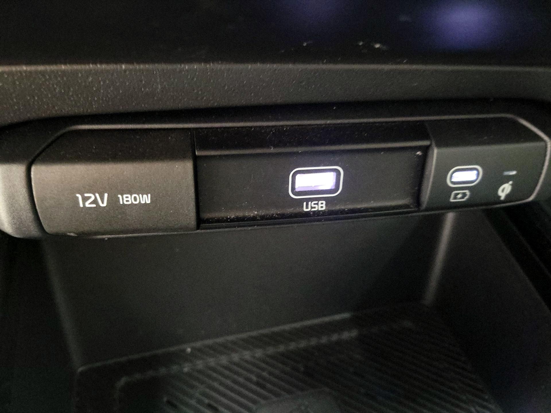 Thumbnail: 2023 Kia Niro - 19