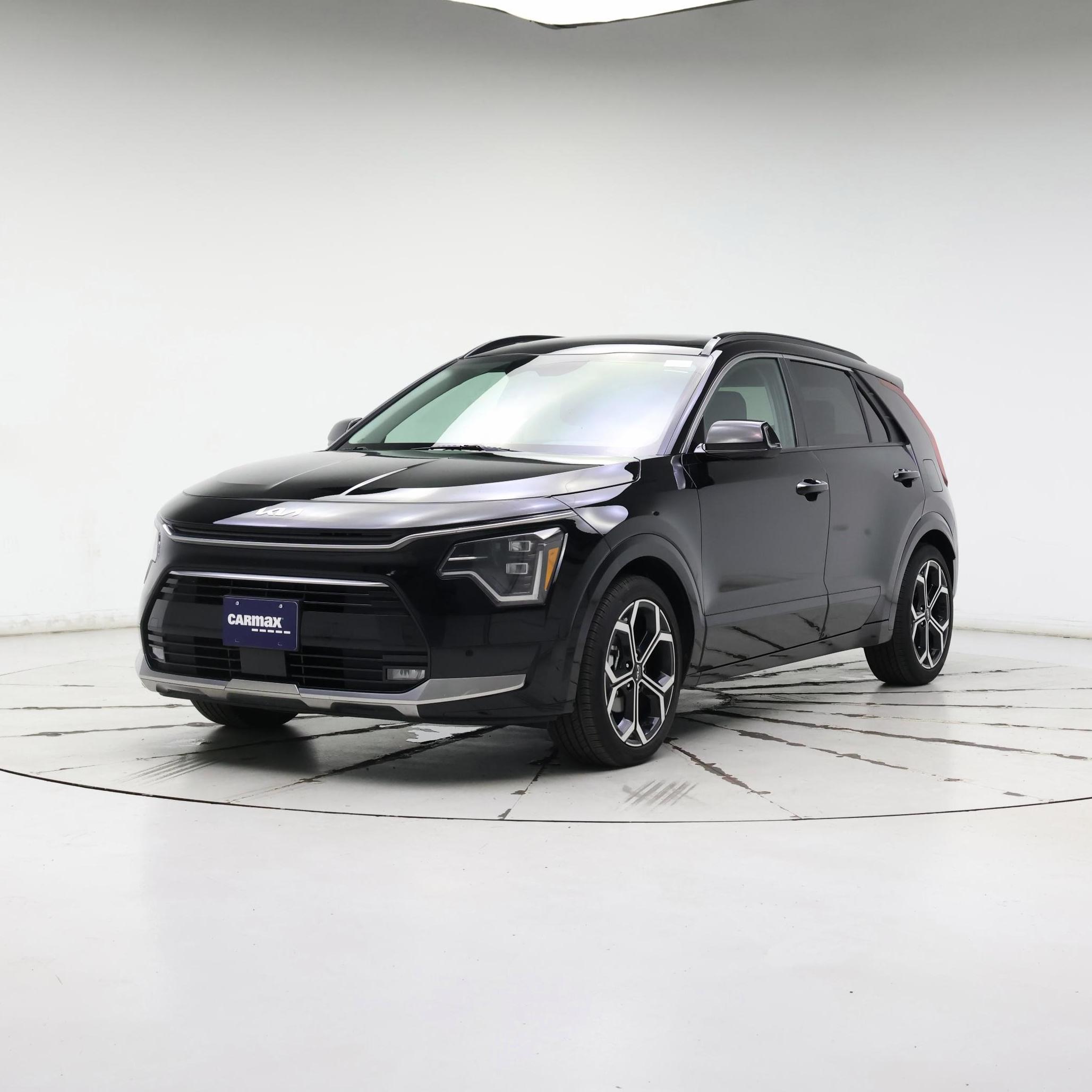 Thumbnail: 2023 Kia Niro - 4