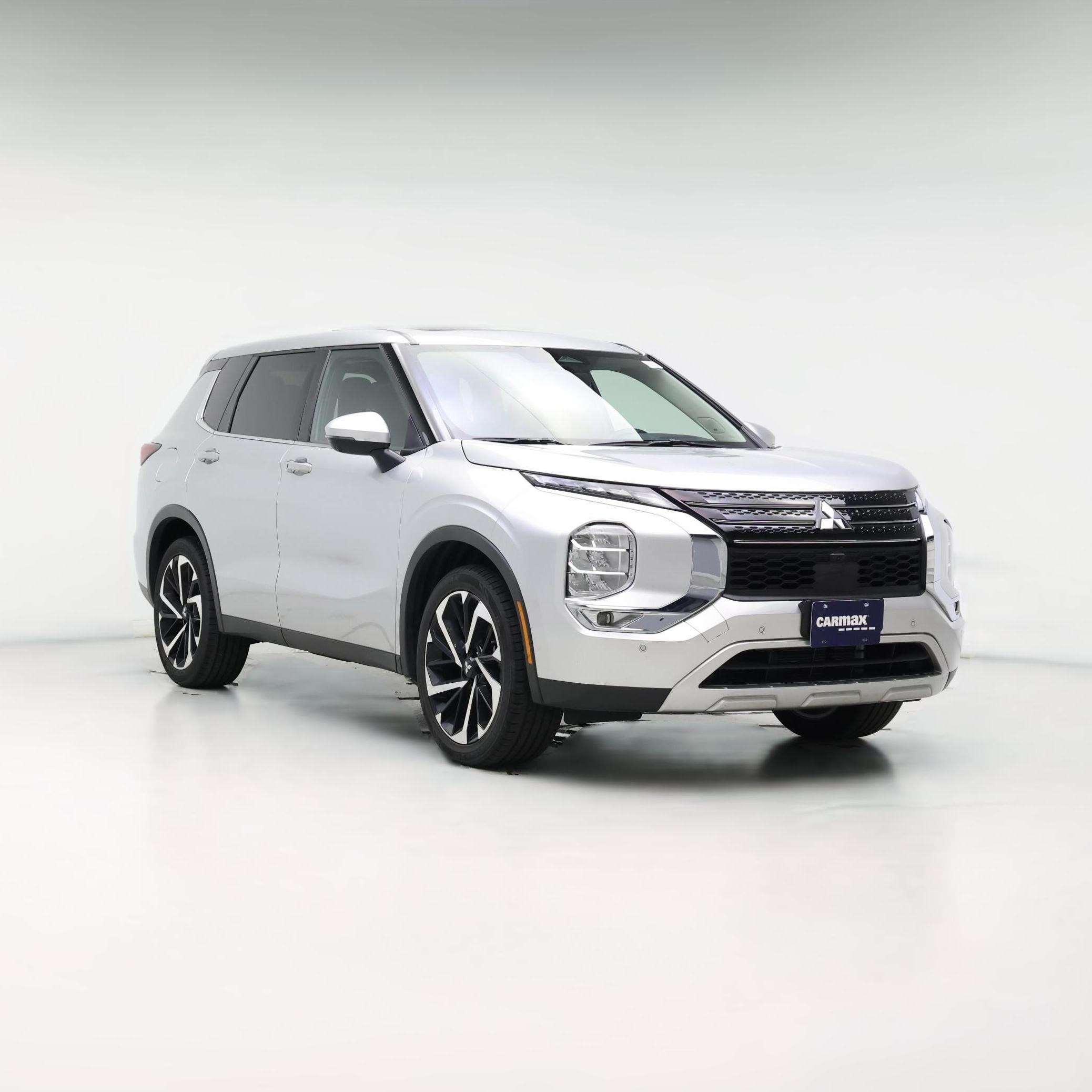Thumbnail: 2024 Mitsubishi Outlander - 1