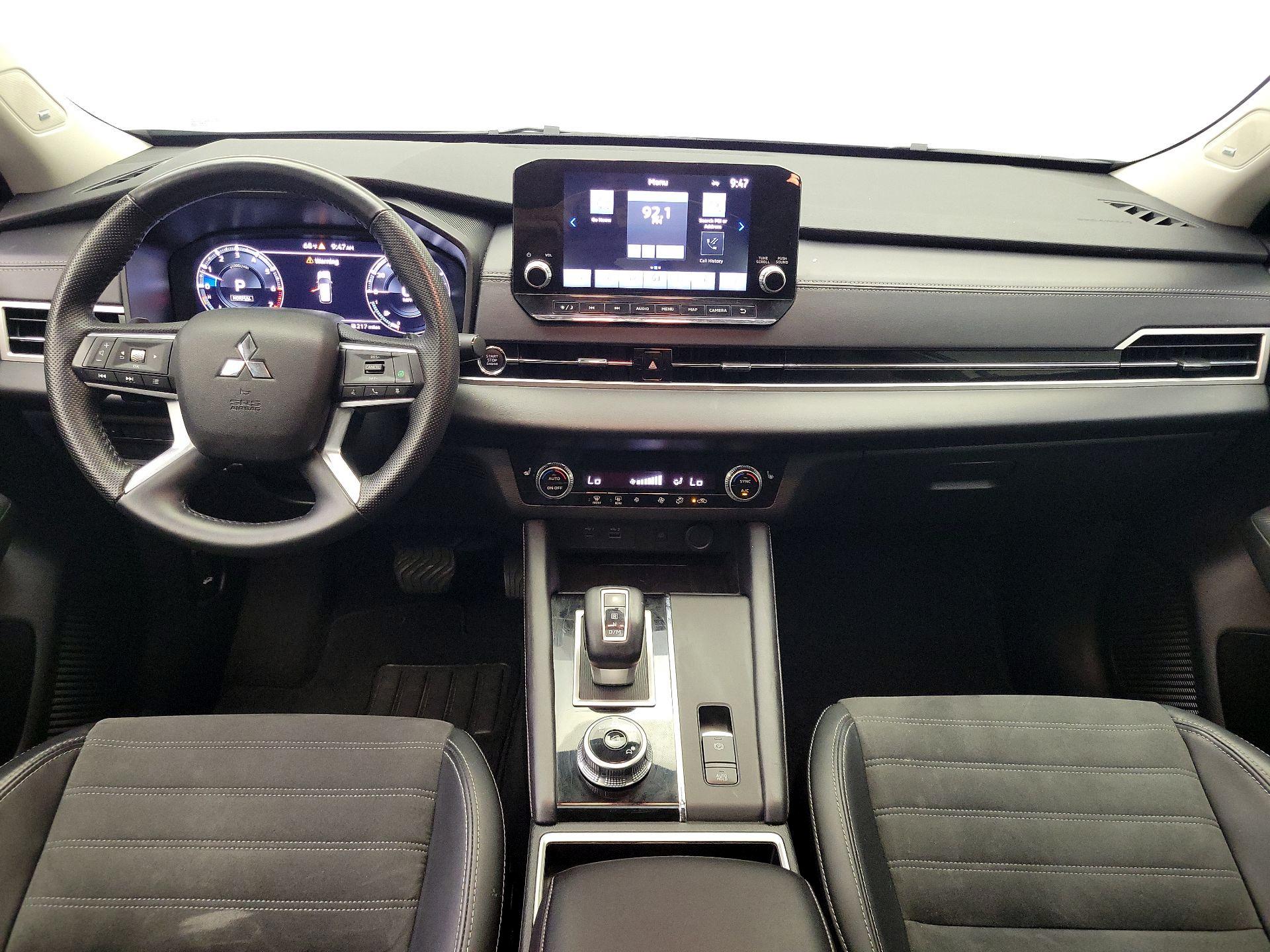 Thumbnail: 2024 Mitsubishi Outlander - 9
