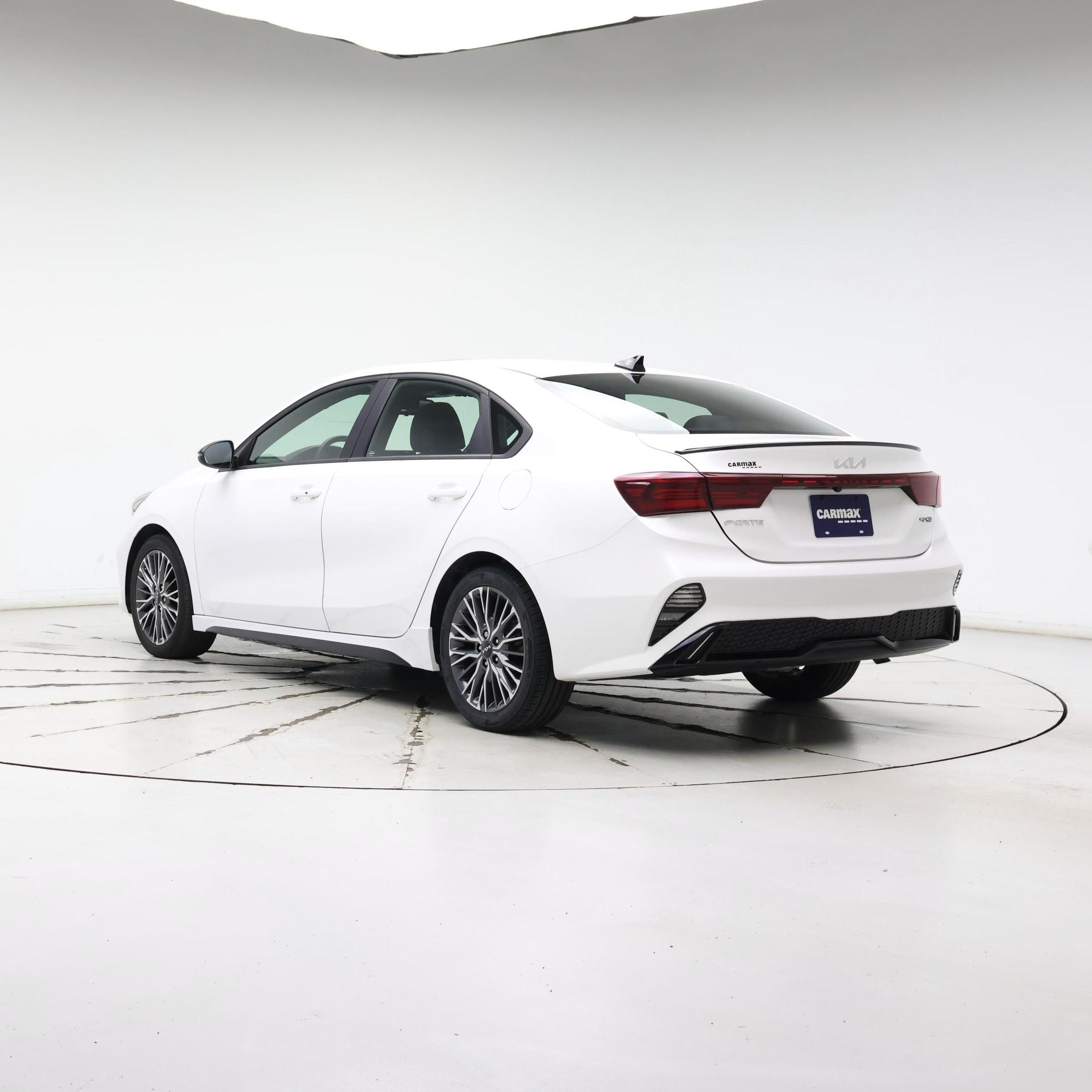 Thumbnail: 2022 Kia Forte - 2