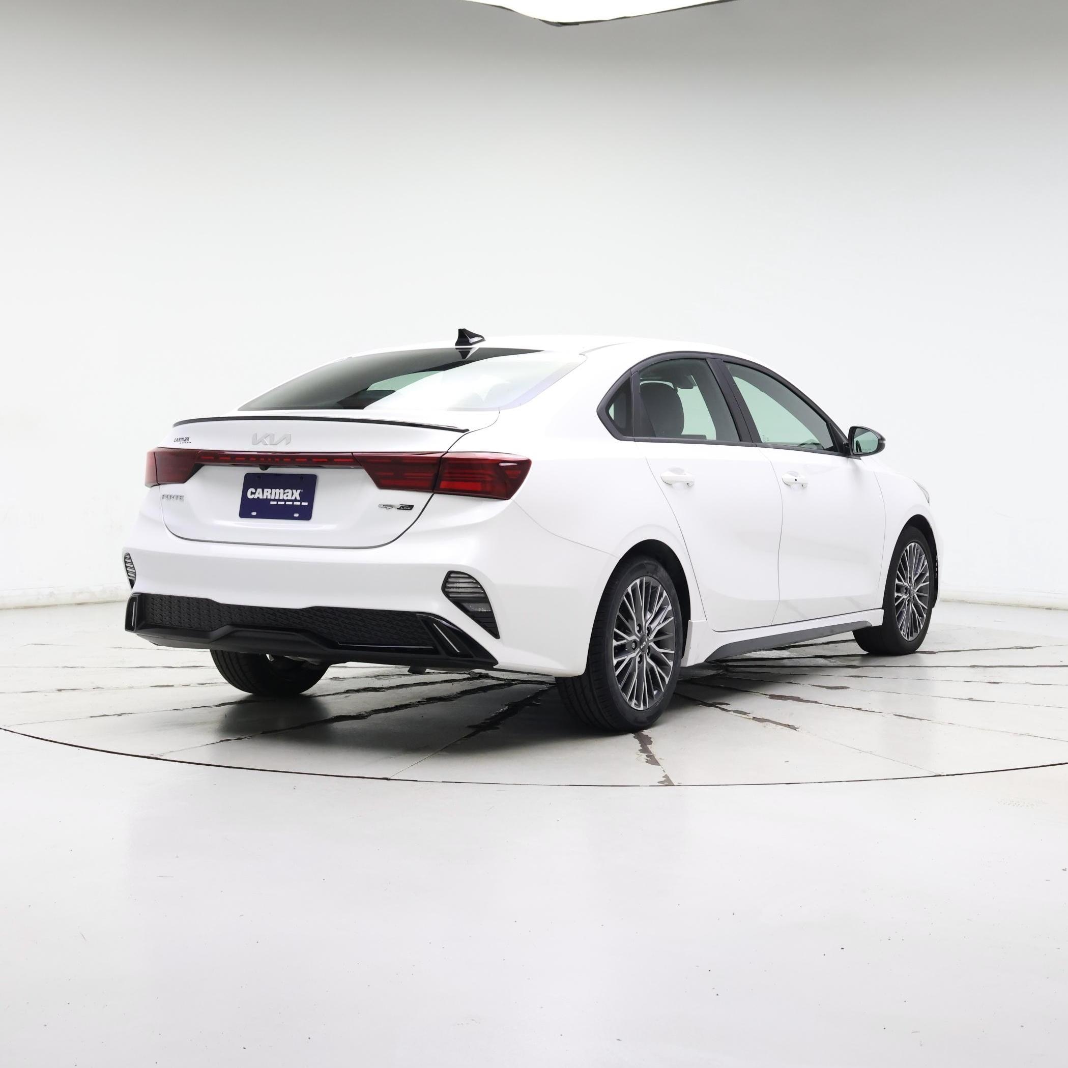 Thumbnail: 2022 Kia Forte - 8