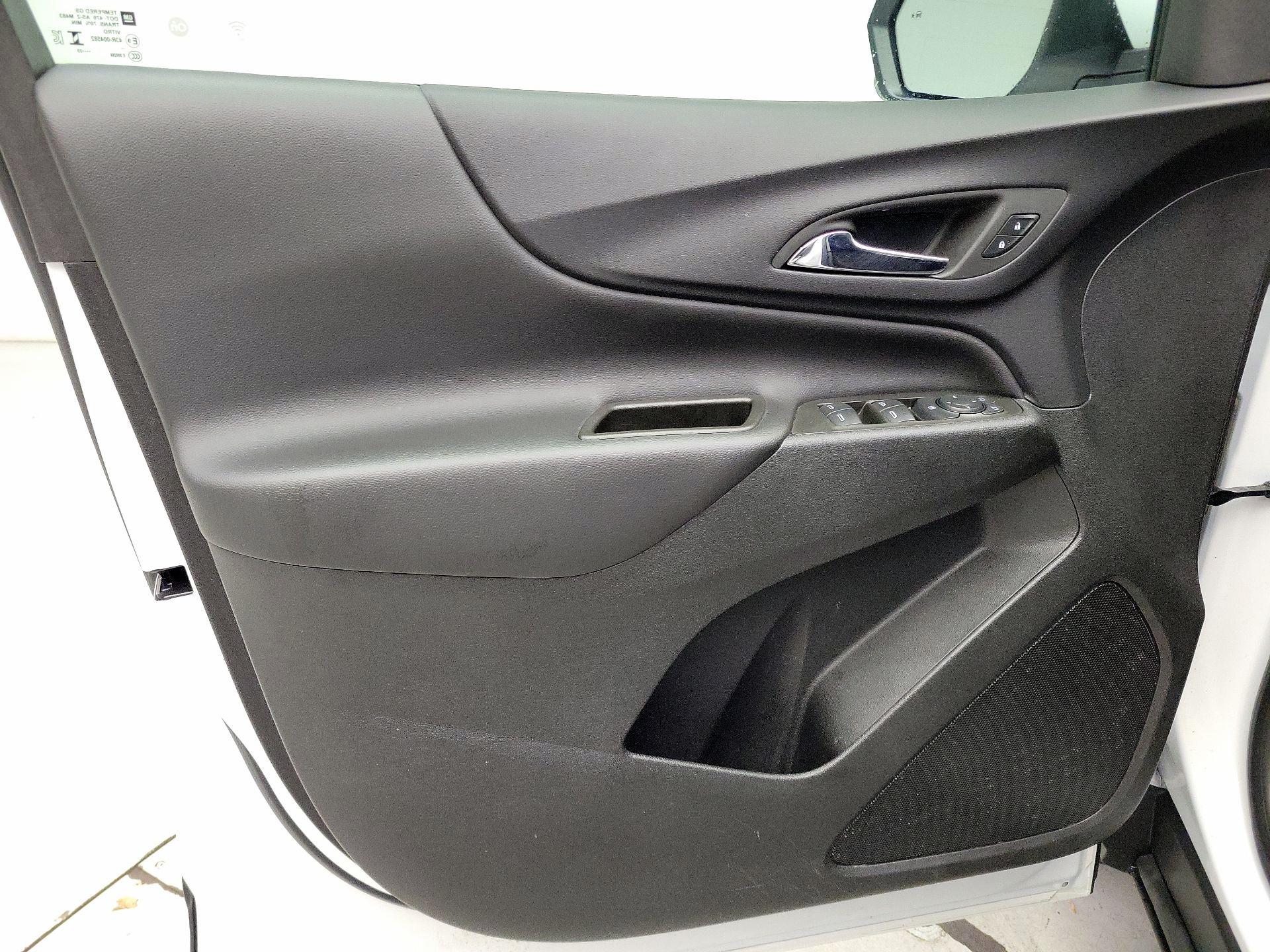 Thumbnail: 2023 Chevrolet Equinox - 12