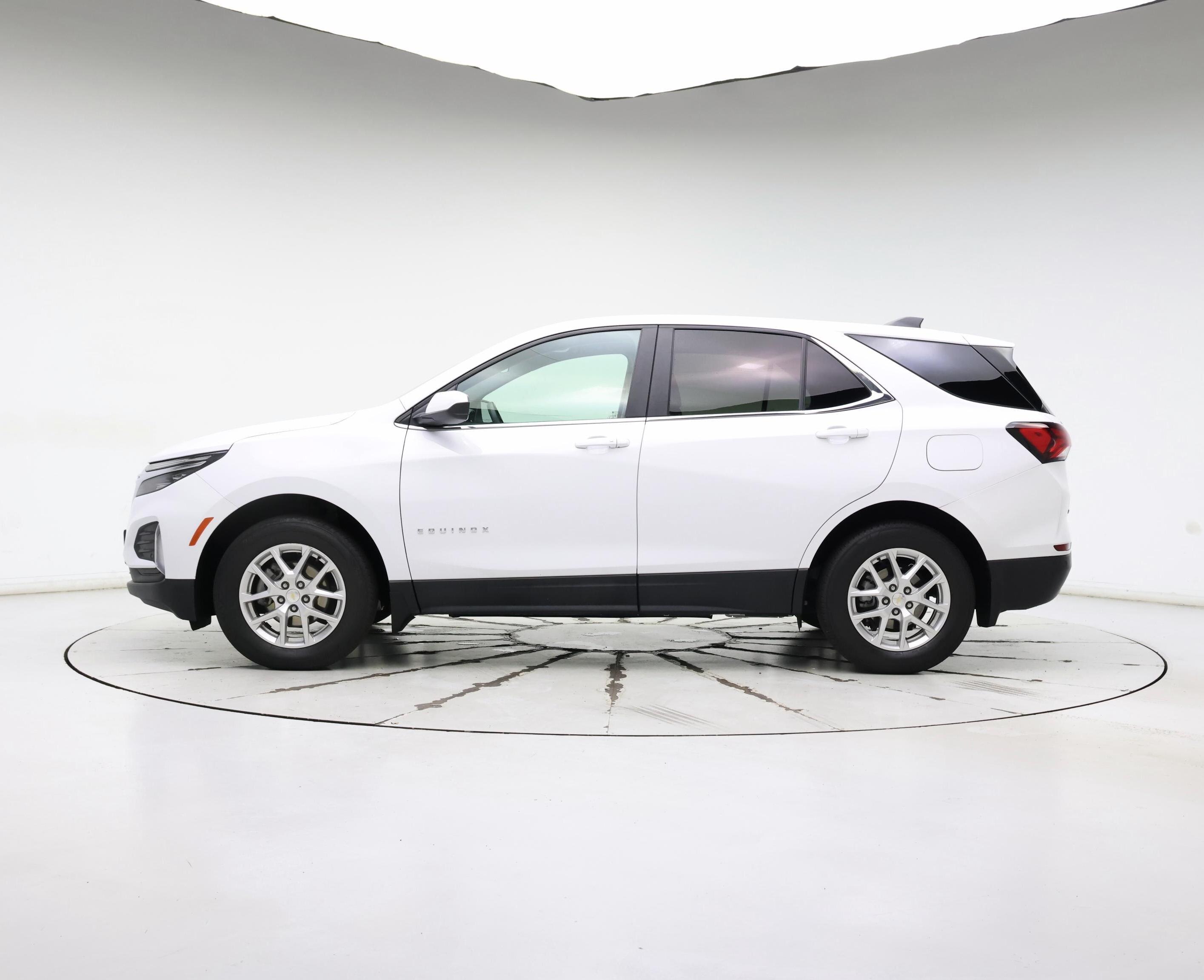Thumbnail: 2023 Chevrolet Equinox - 3