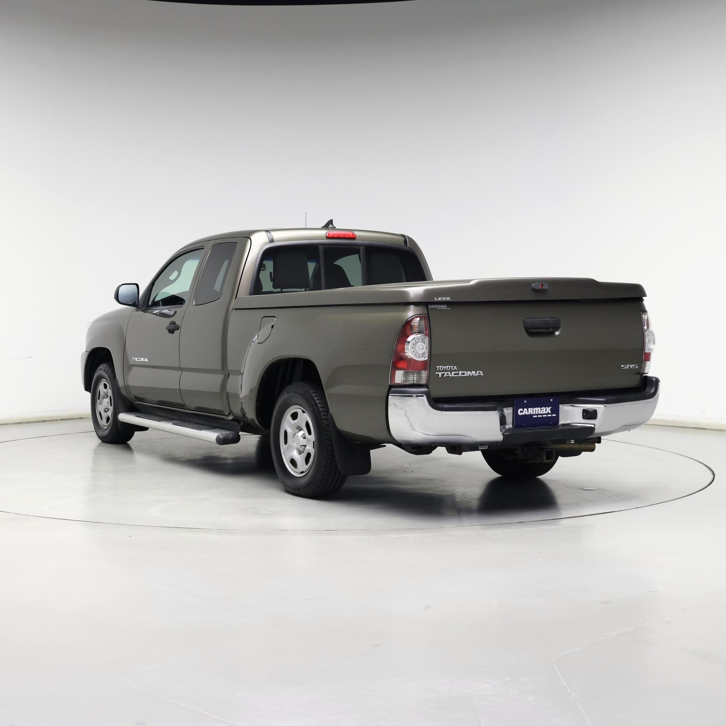 Thumbnail: 2015 Toyota Tacoma - 2