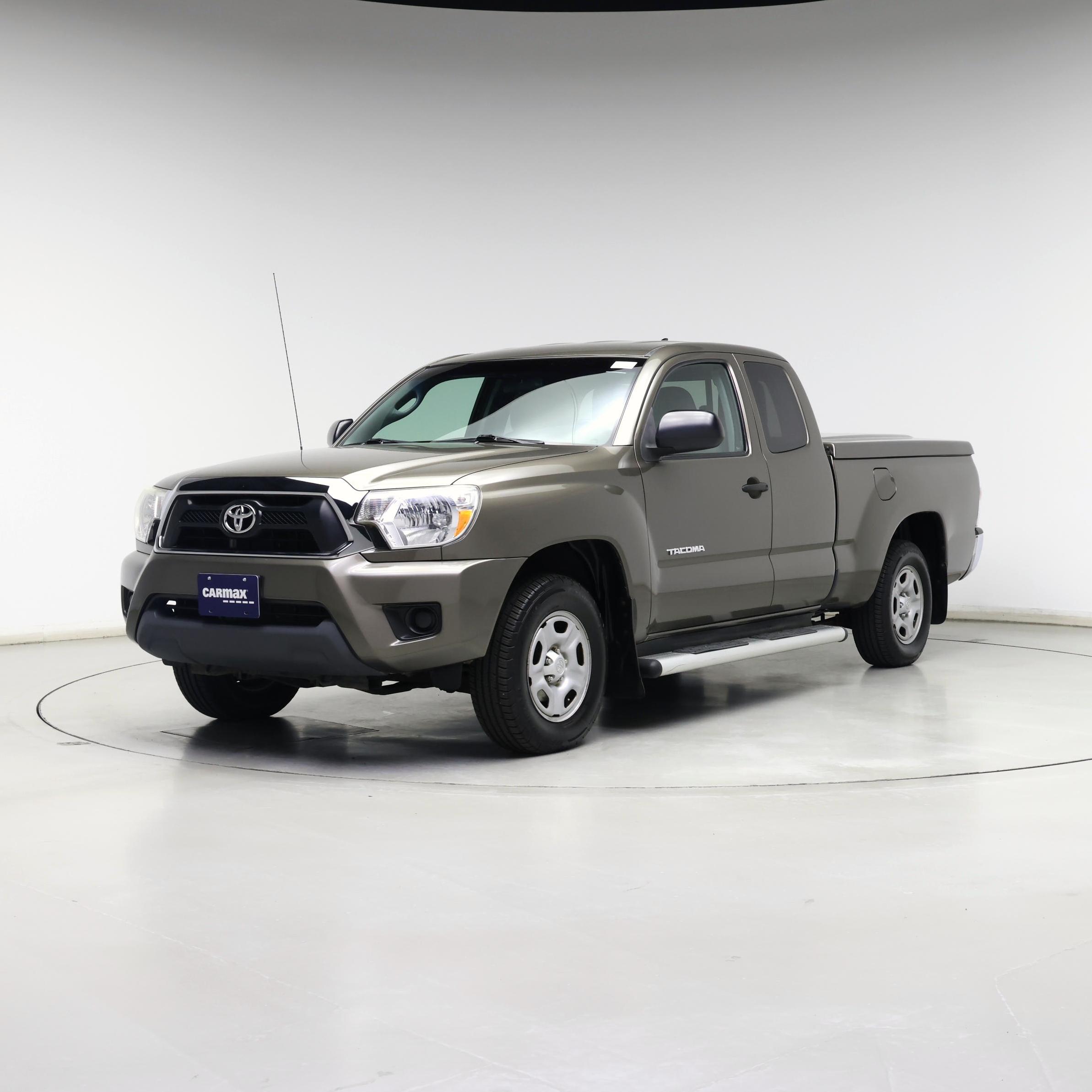 Thumbnail: 2015 Toyota Tacoma - 4